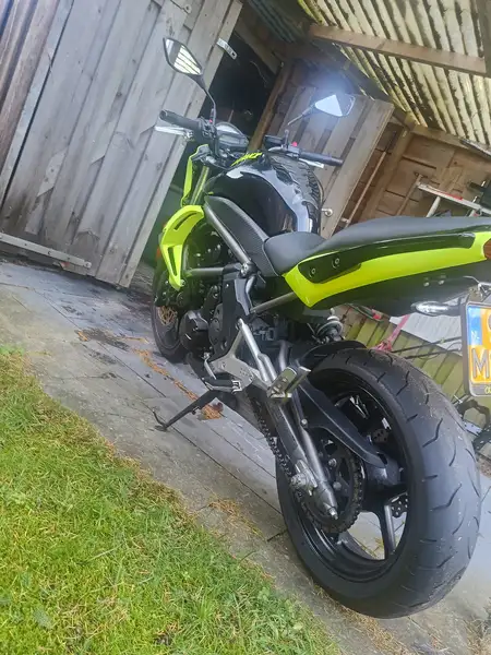 Kawasaki ER - 6 N - foto 4