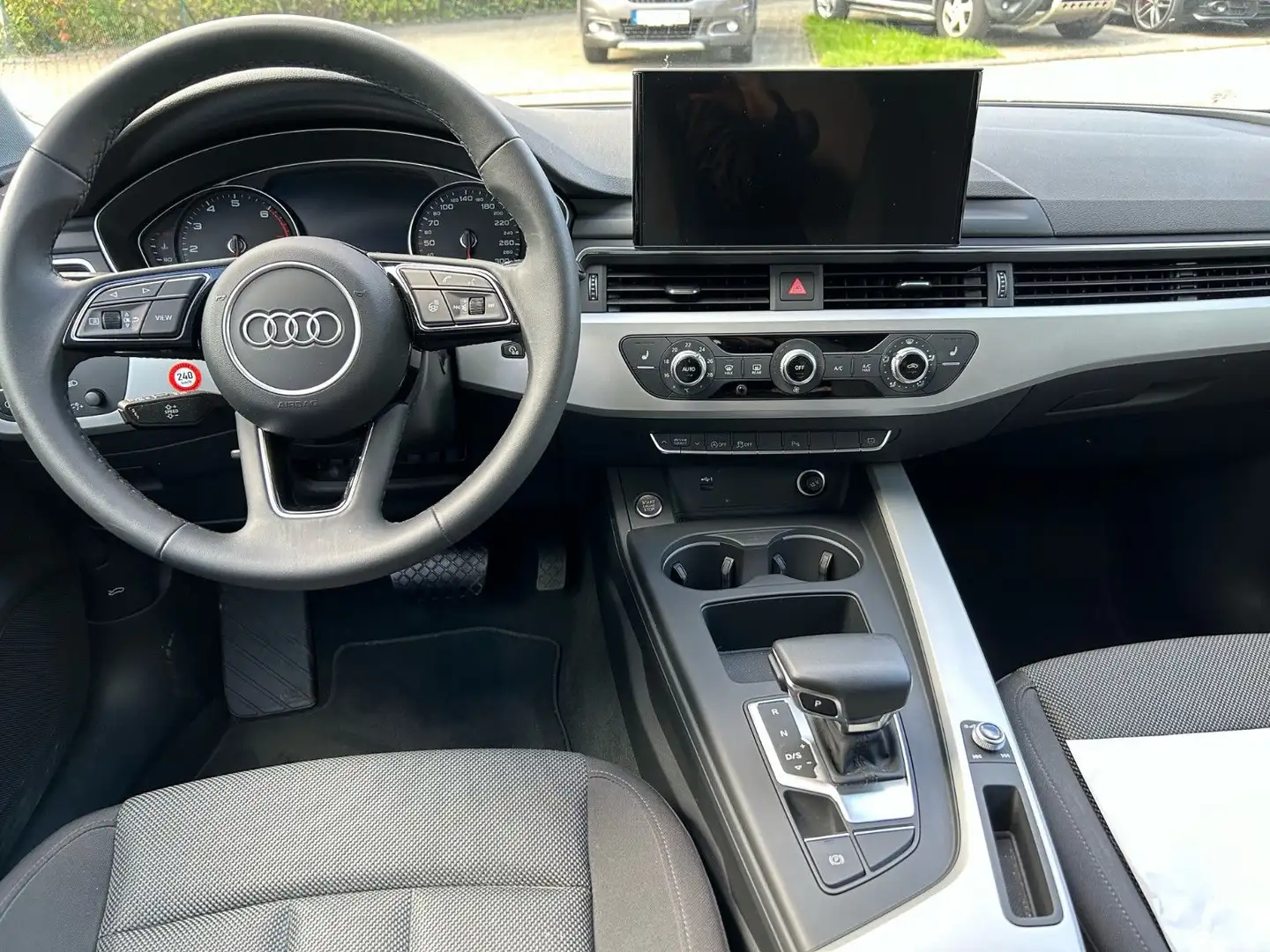 Audi A4 Avant 40 TFSI S-Tronic Noir - 2