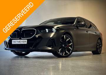 Touring M60 xDrive |Panorama |Ext./Inter. Carbon |