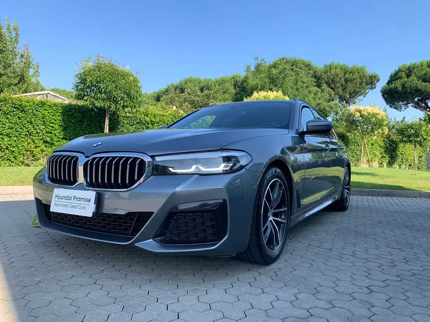 BMW Serie 5 520d 48V xDrive Touring Msport Grigio - 1