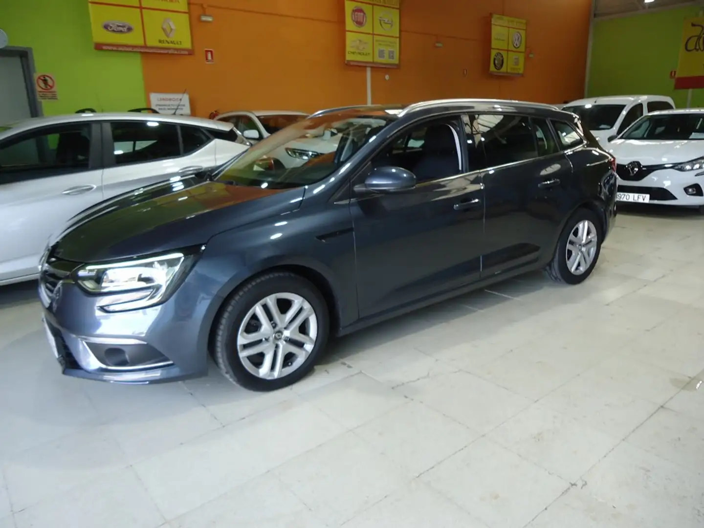 Renault Megane S.T. 1.5dCi Blue Business 85kW Gris - 1