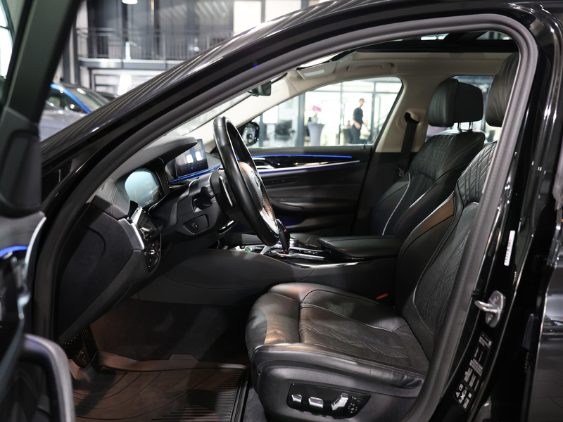 BMW 540 540i xDrive TOURING G31 LUXURY-LINE SHADOW PANO — photo 15