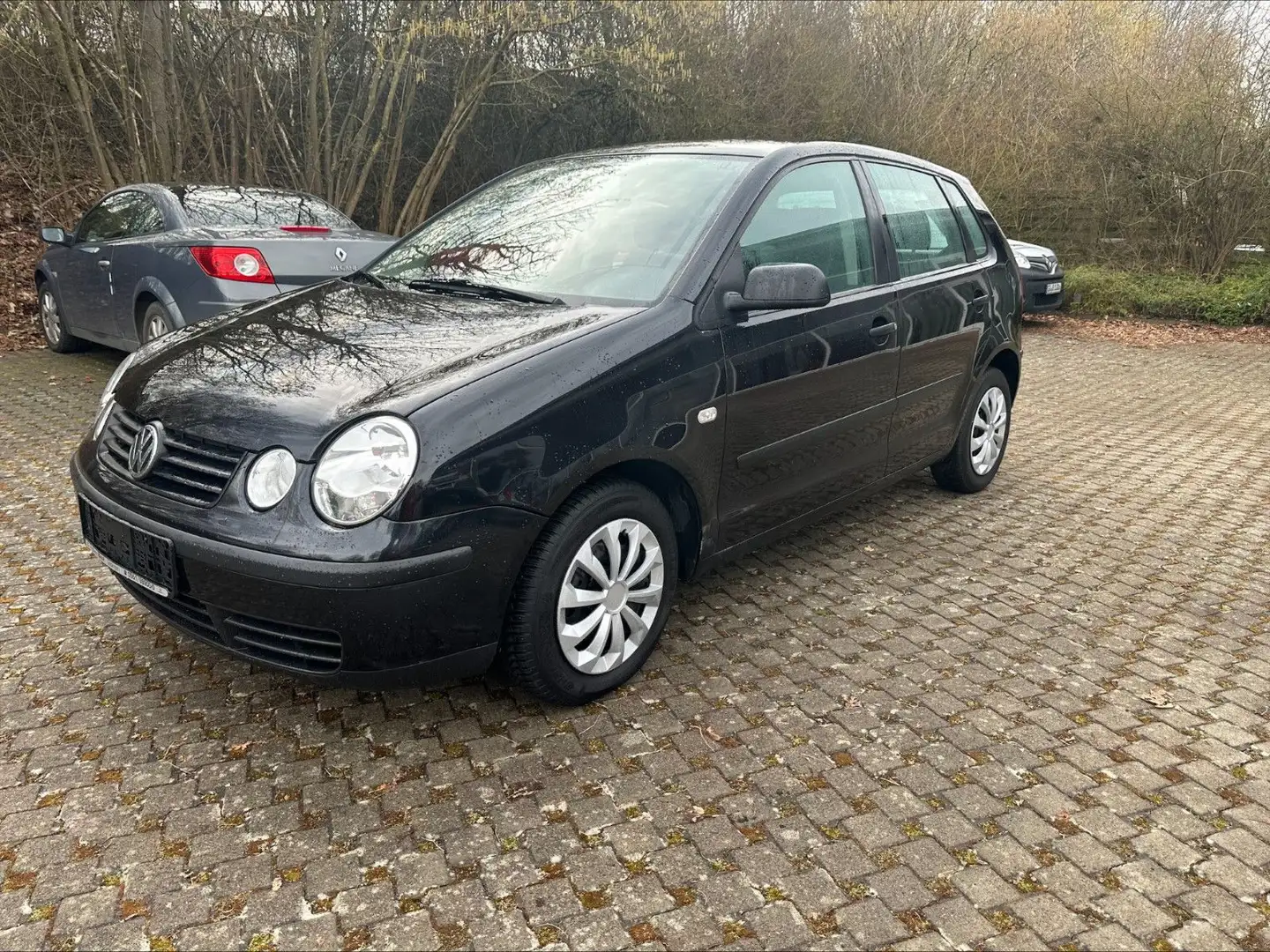 Volkswagen Polo IV Basis Schwarz - 1