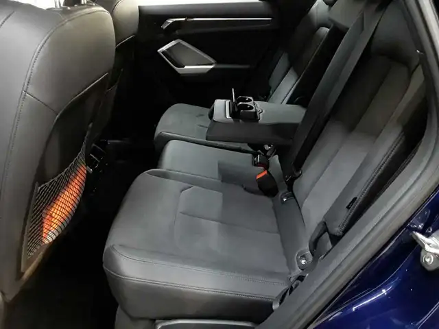 Audi Q3 view 13