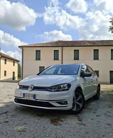 Golf 7 1.5 TGI 130 CV Business Black&White Edition