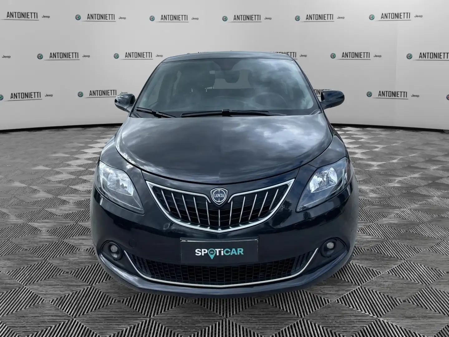Lancia Ypsilon 1.0 FireFly 5 porte S&S Hybrid Platino Nero - 2