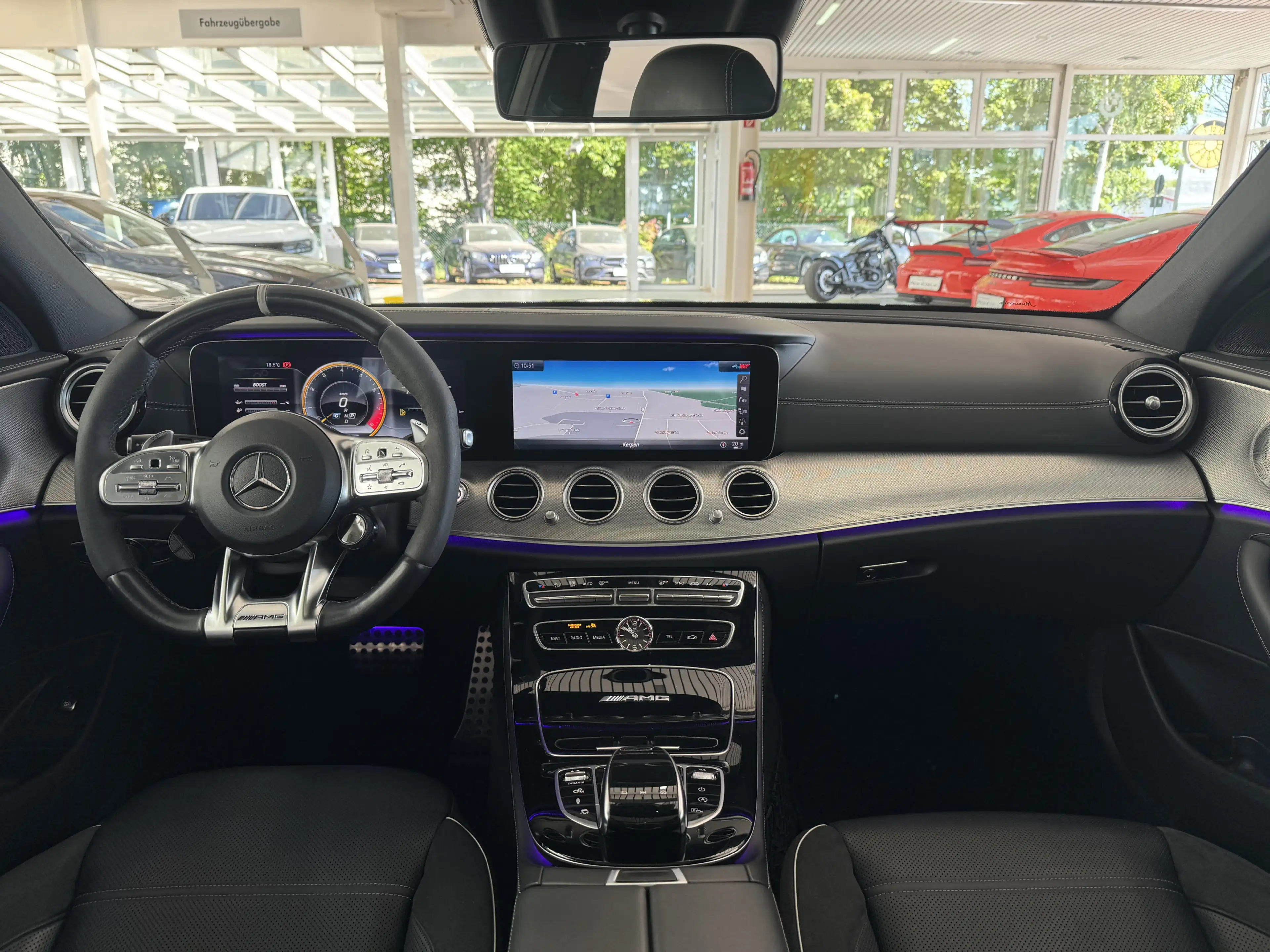 Mercedes-Benz E 63 AMG S 4M *PANO*DiSTRO*360°*LED*LuFT*MEMORY* — photo 8