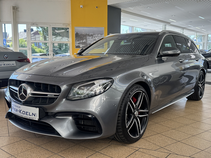 Mercedes-Benz E 63 AMG S 4M *PANO*DiSTRO*360°*LED*LuFT*MEMORY*