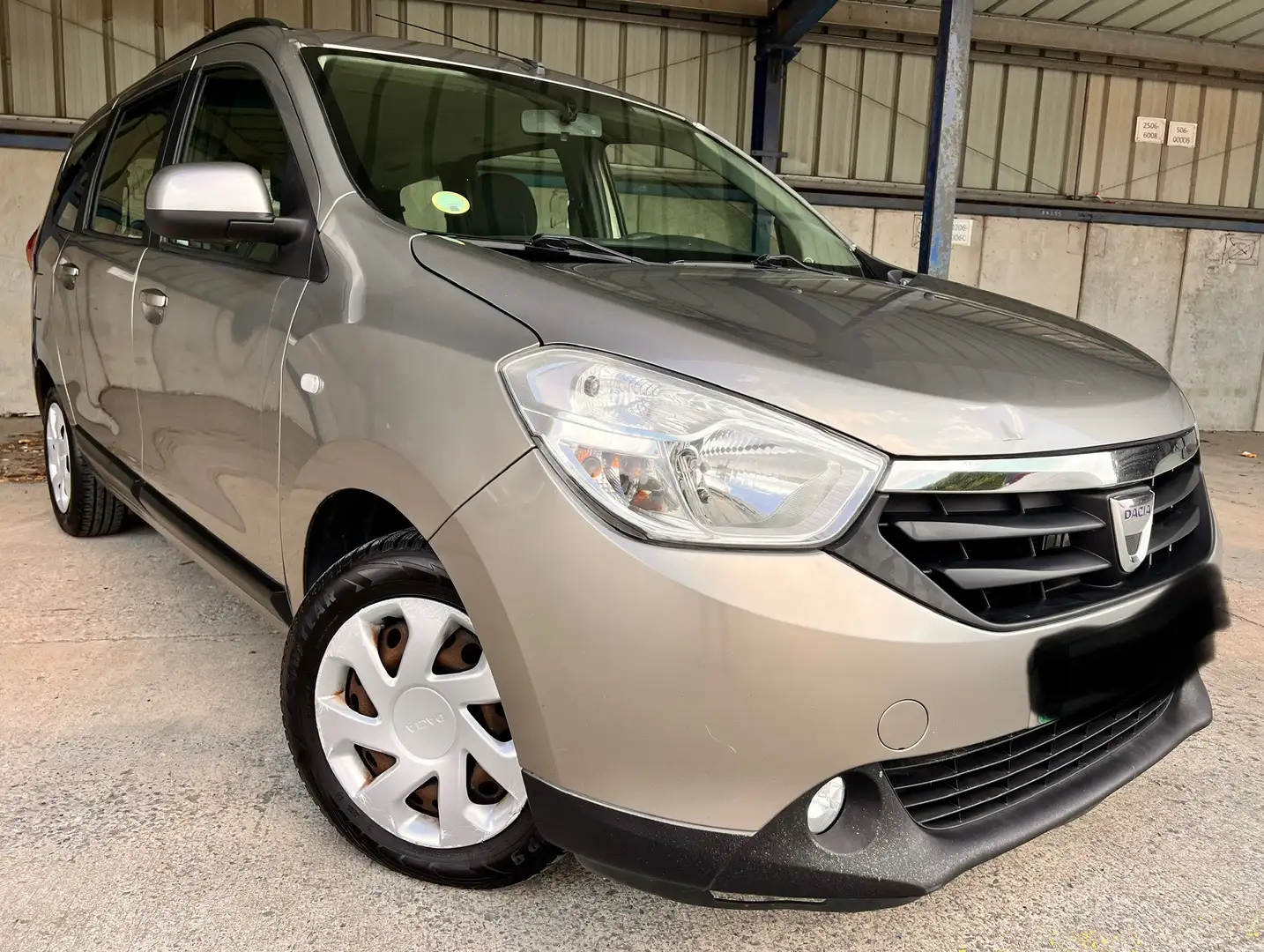 Dacia Lodgy 1.5 dCi / 7 places / Airco / Euro 5 / 2013 Gris - 1