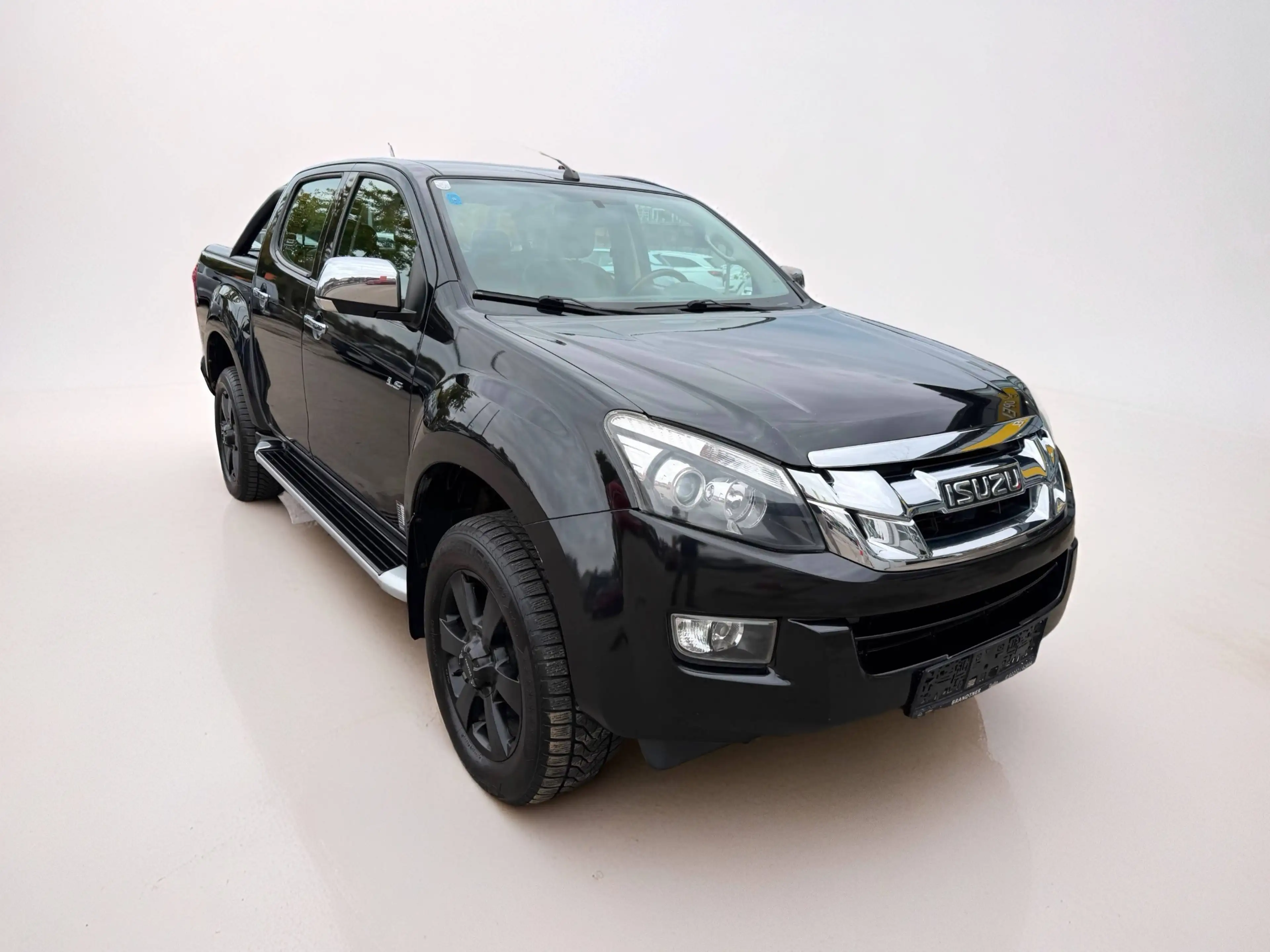 Isuzu D-Max Double Cab Premium — photo 12