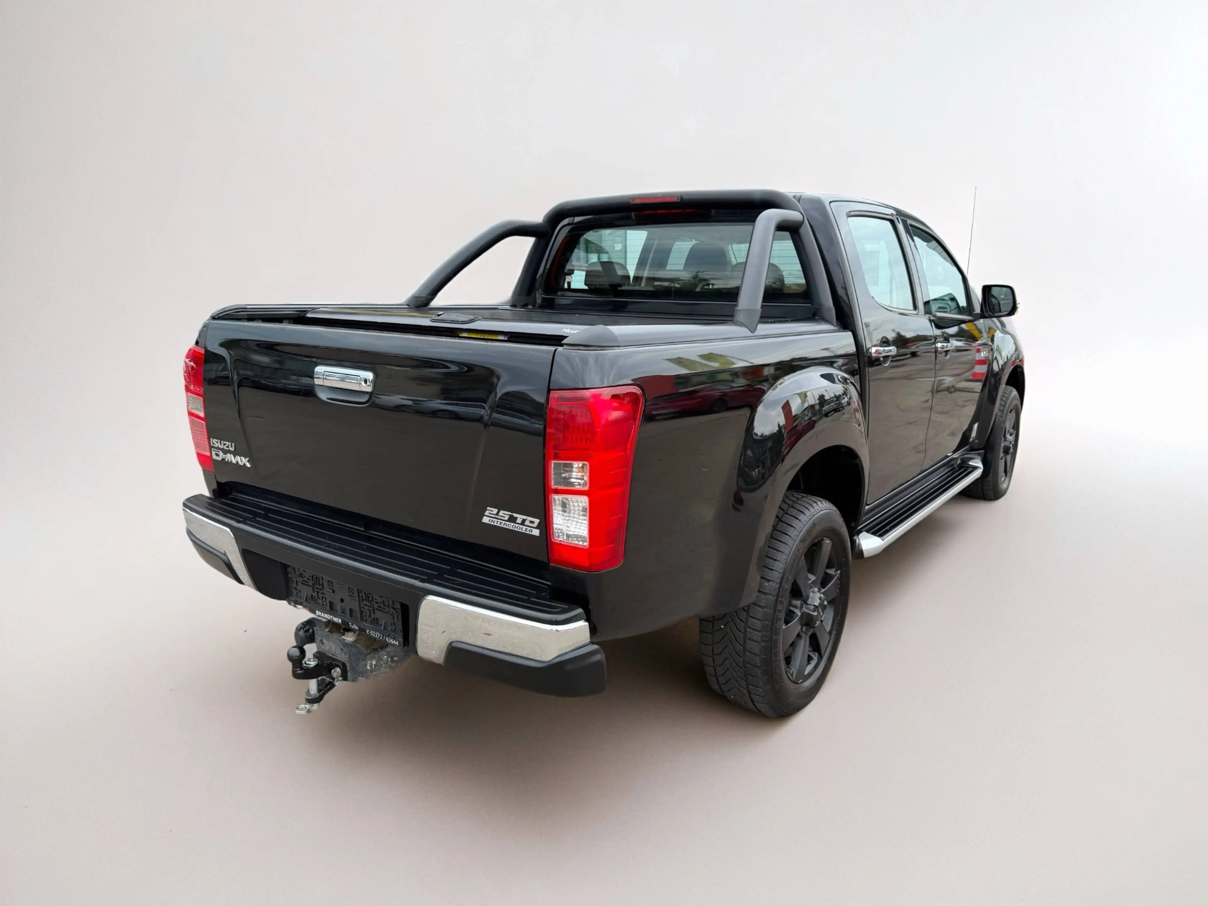 Isuzu D-Max Double Cab Premium — photo 10