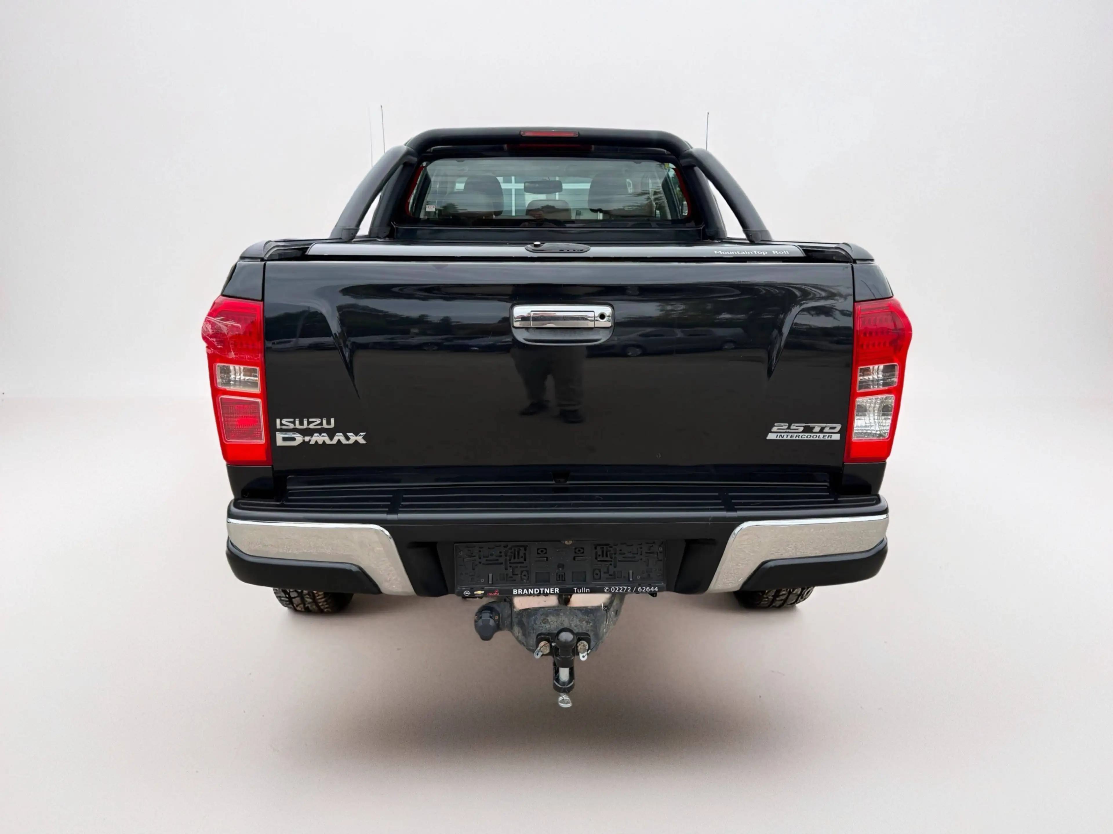 Isuzu D-Max Double Cab Premium — photo 9