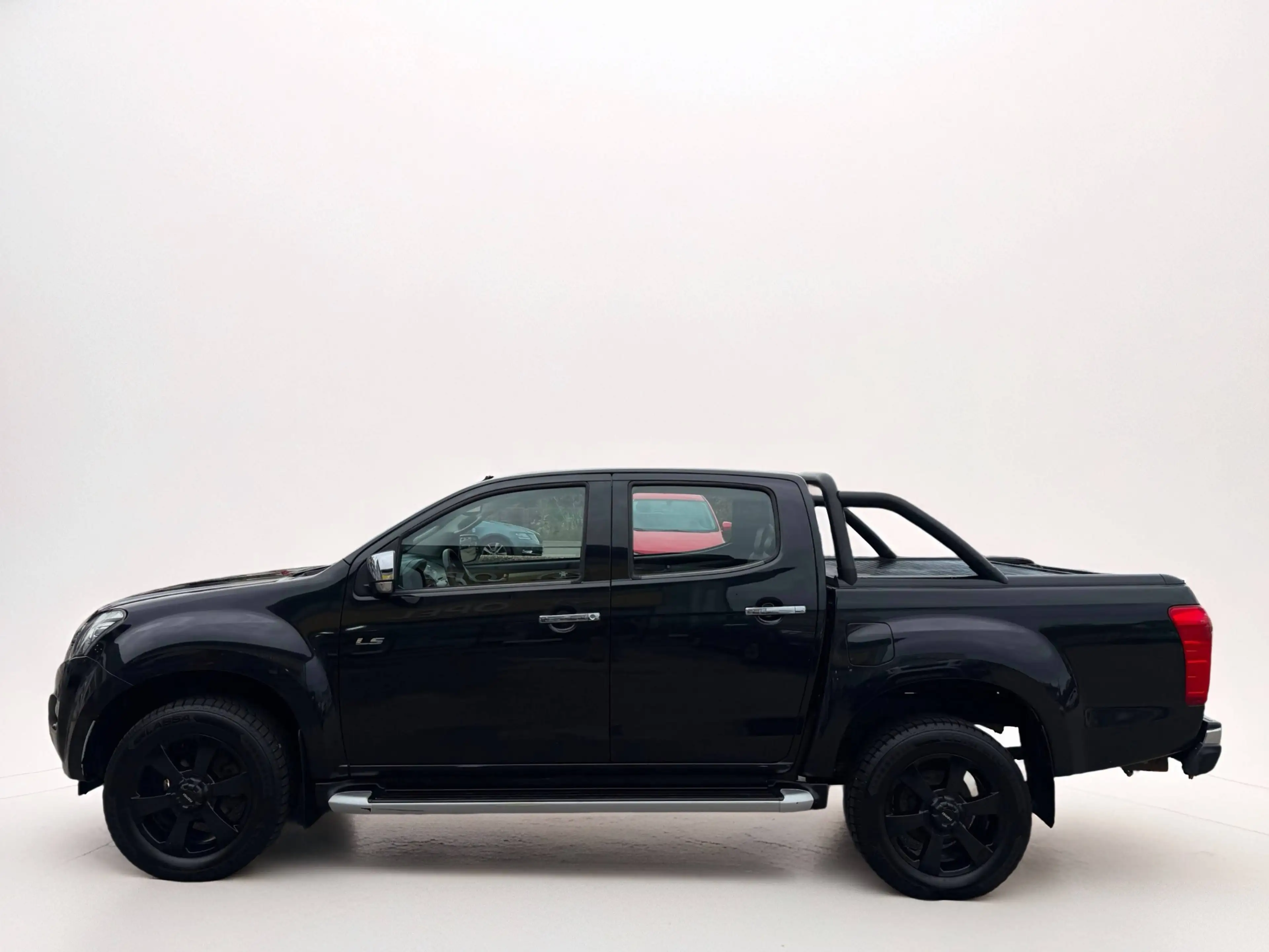 Isuzu D-Max Double Cab Premium — photo 4