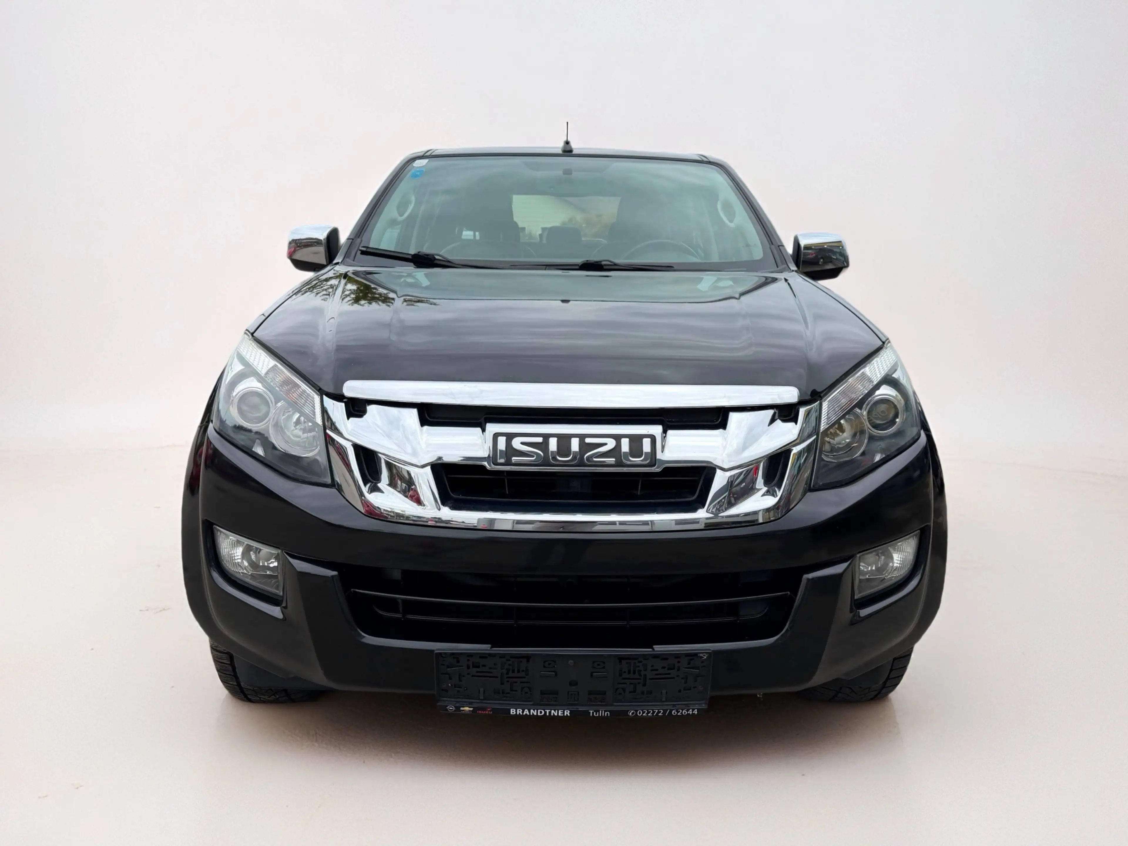 Isuzu D-Max Double Cab Premium — photo 2