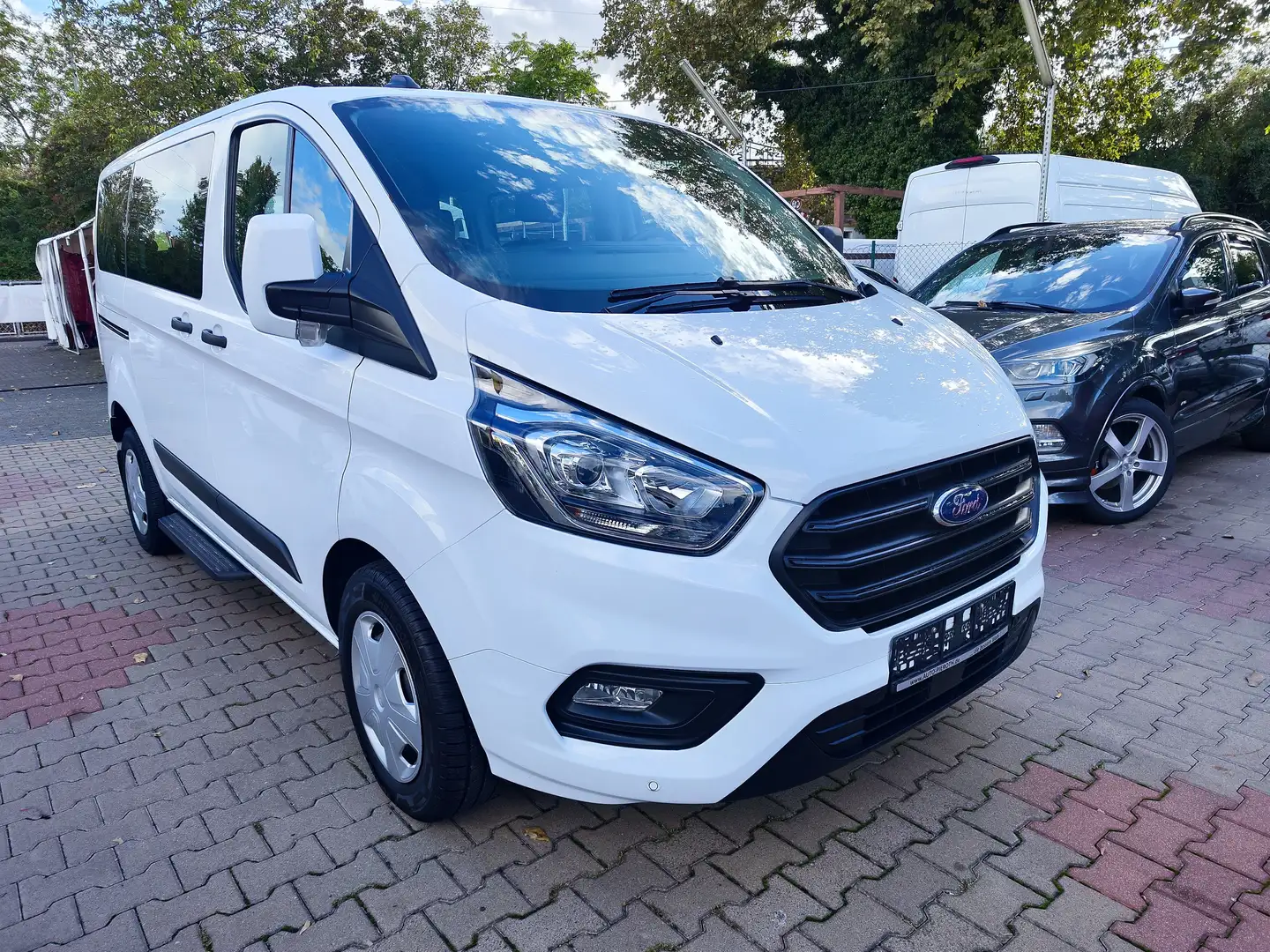 Ford Transit Custom 320 L1 Trend 9 Sitzer Weiß - 1