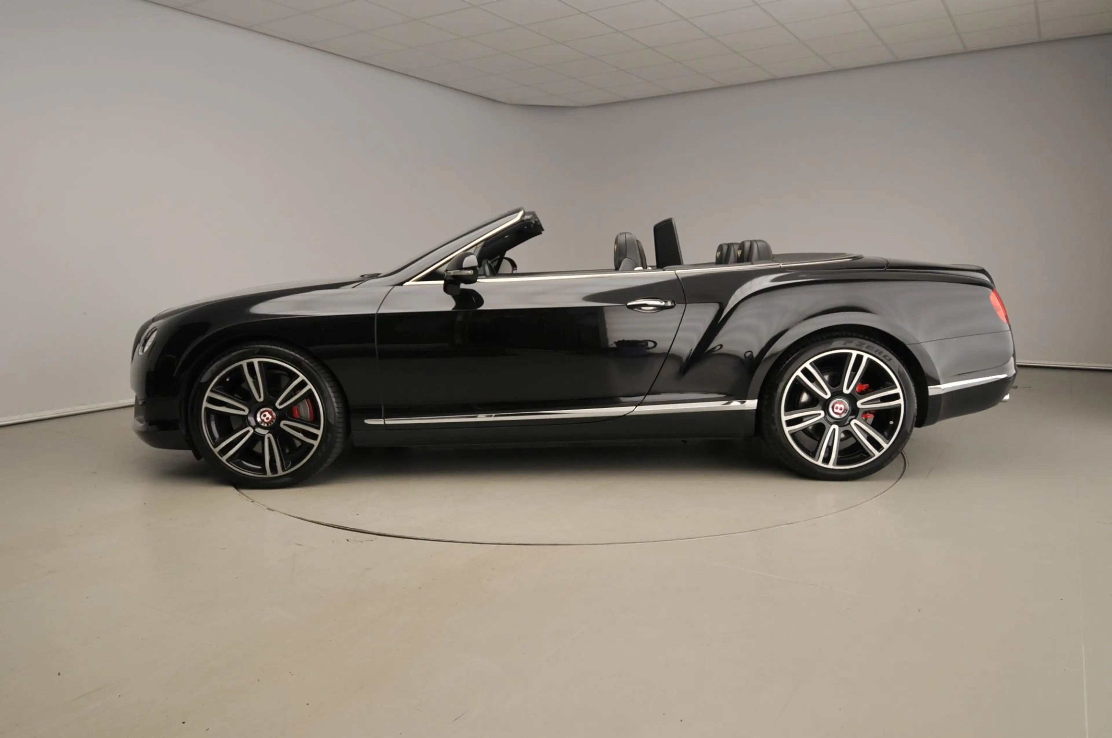 Bentley Continental GTC 4.0 V8 | Naim for Bentley | Gelaagd glas | Massage — photo 2
