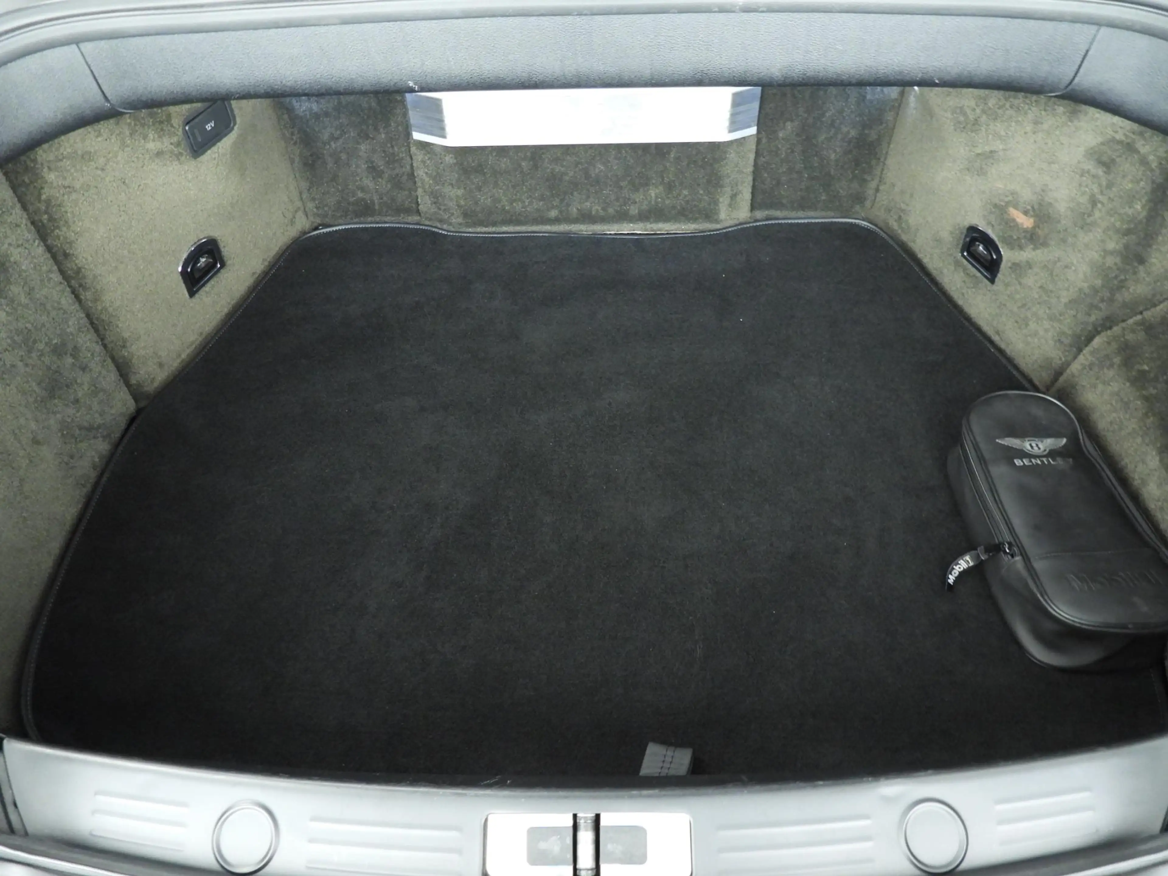 Bentley Continental GTC 4.0 V8 | Naim for Bentley | Gelaagd glas | Massage — photo 9