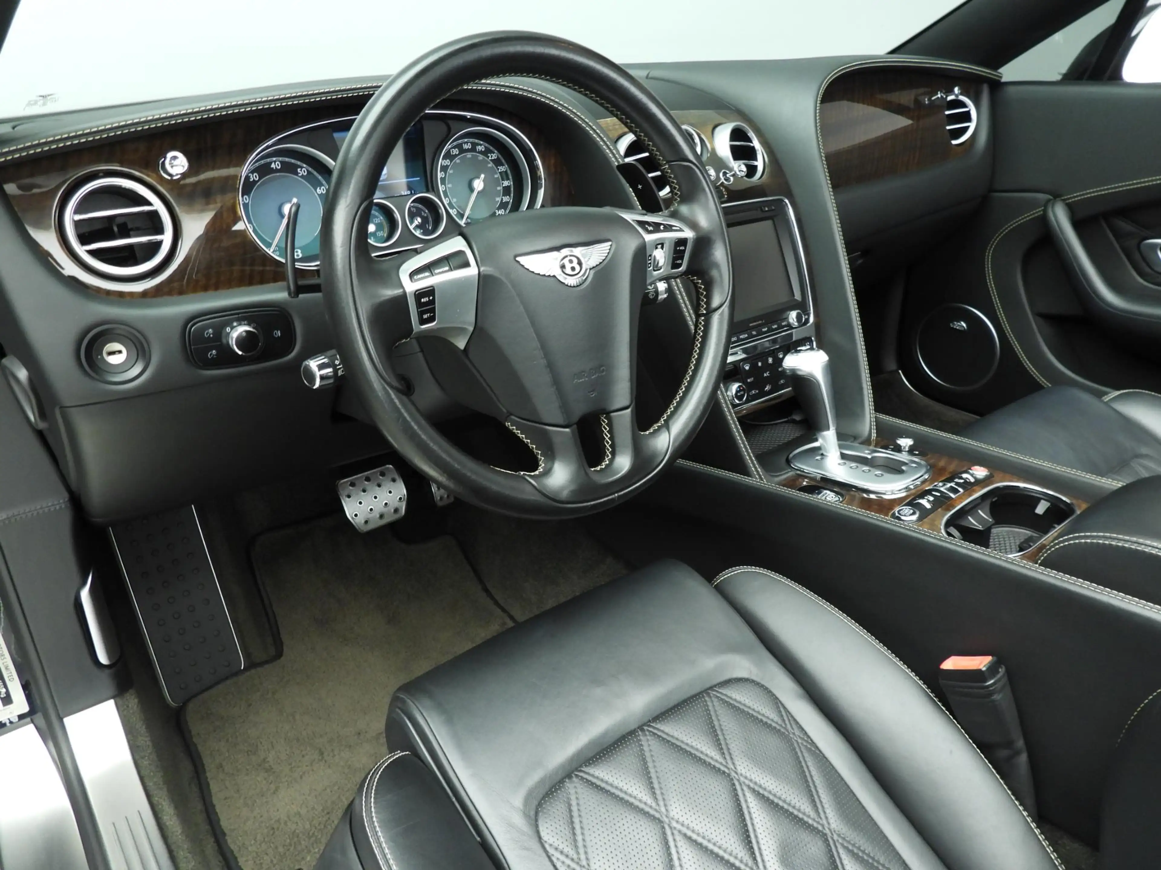 Bentley Continental GTC 4.0 V8 | Naim for Bentley | Gelaagd glas | Massage — photo 6