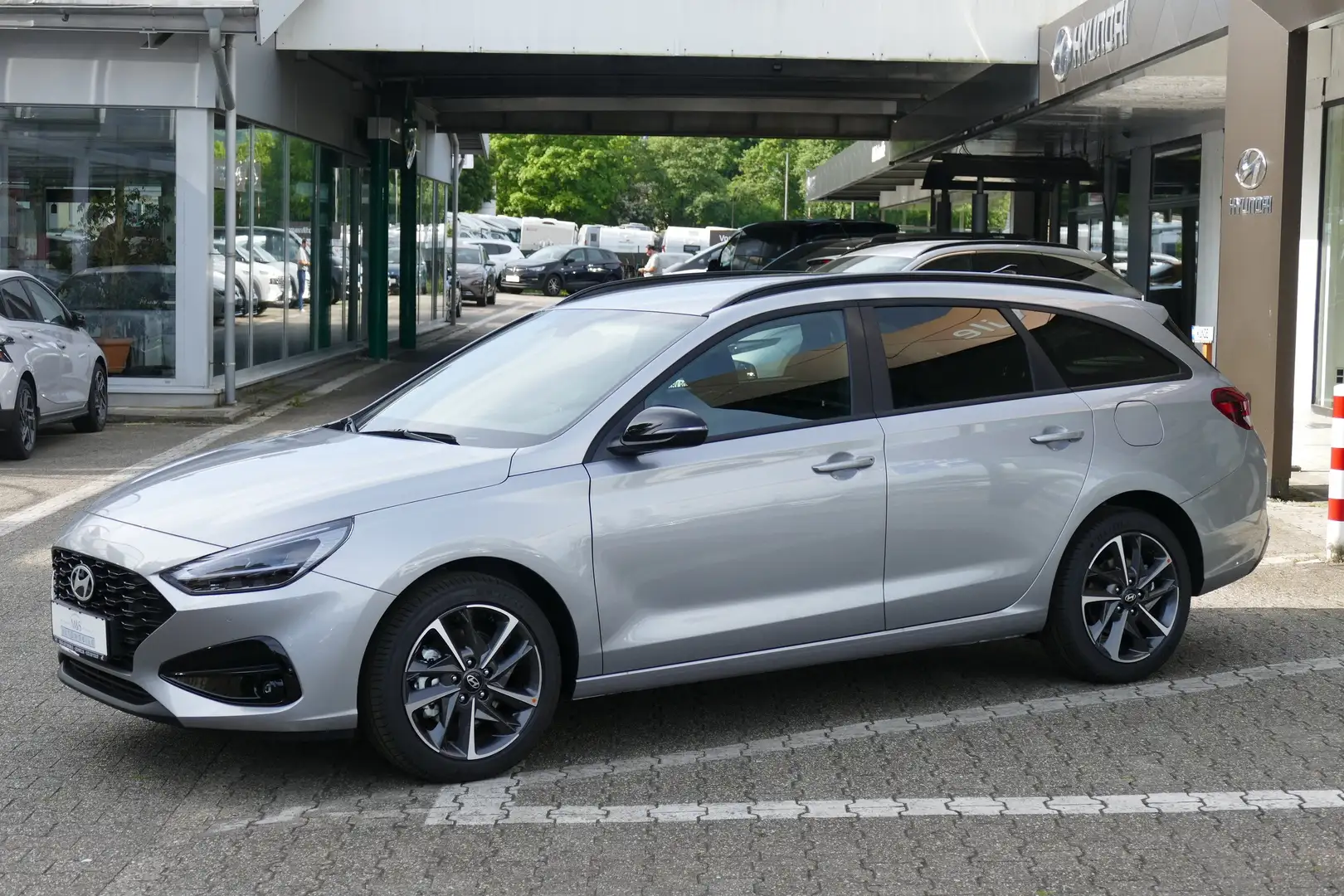 Hyundai i30 Kombi 1.5 T-GDI 48V-Hybrid DCT Advantage Argento - 1