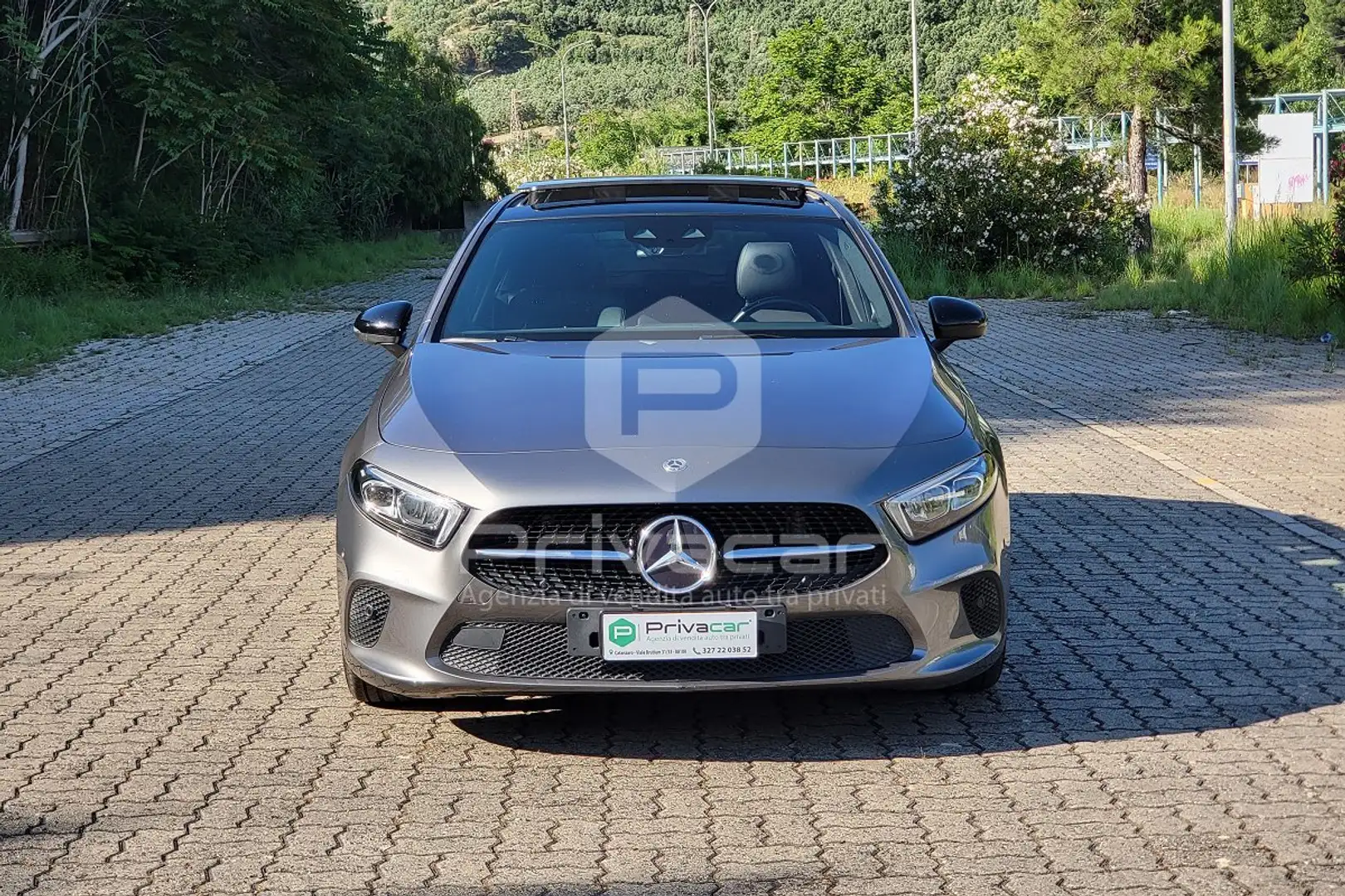 Mercedes-Benz A 180 A 180 d Automatic Sport Zilver - 2