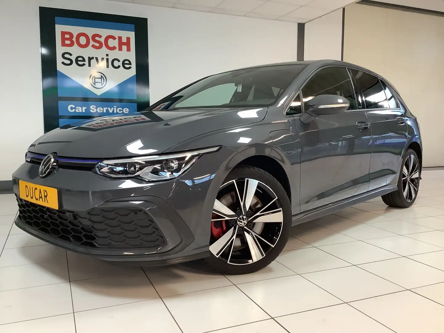 Volkswagen Golf GTE 1.4 eHybrid camera / Apple carplay/android / Grijs - 2