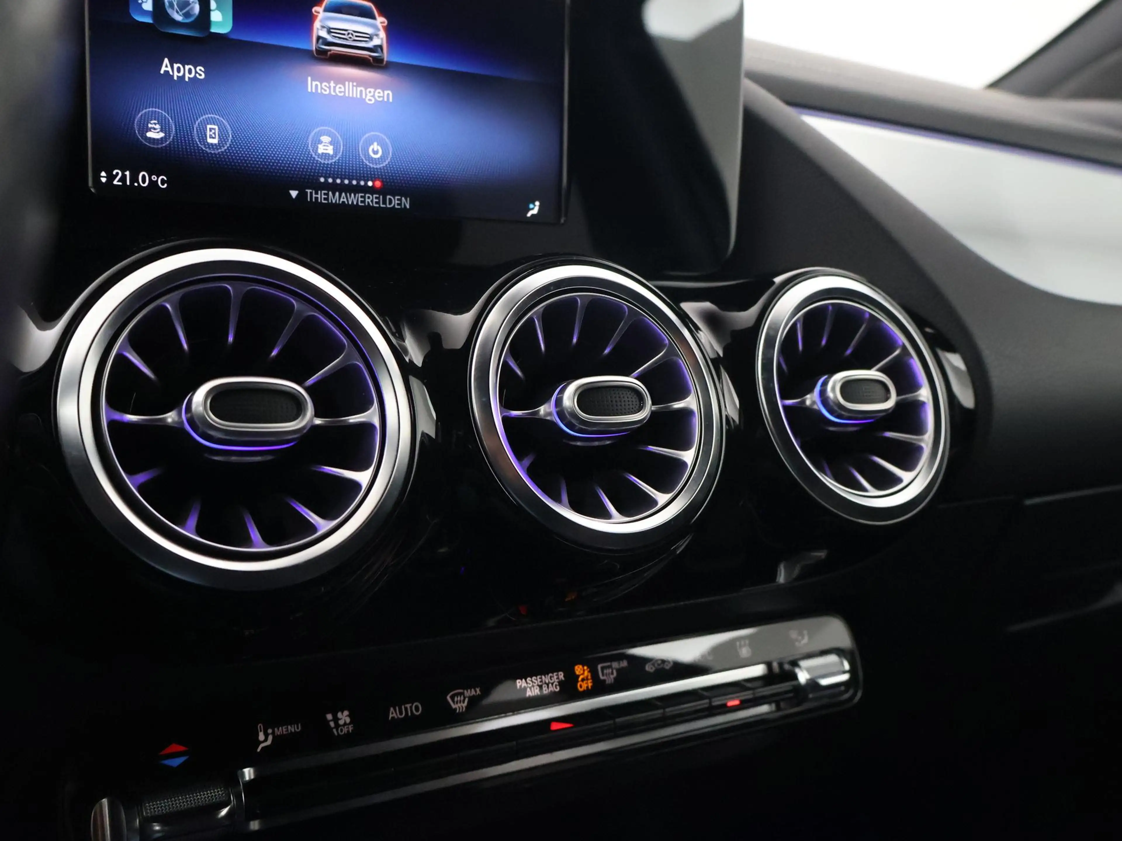 Mercedes-Benz B 250 250e 218 PK AMG NIGHT + SFEERVERLICHTING | CAMERA — photo 48
