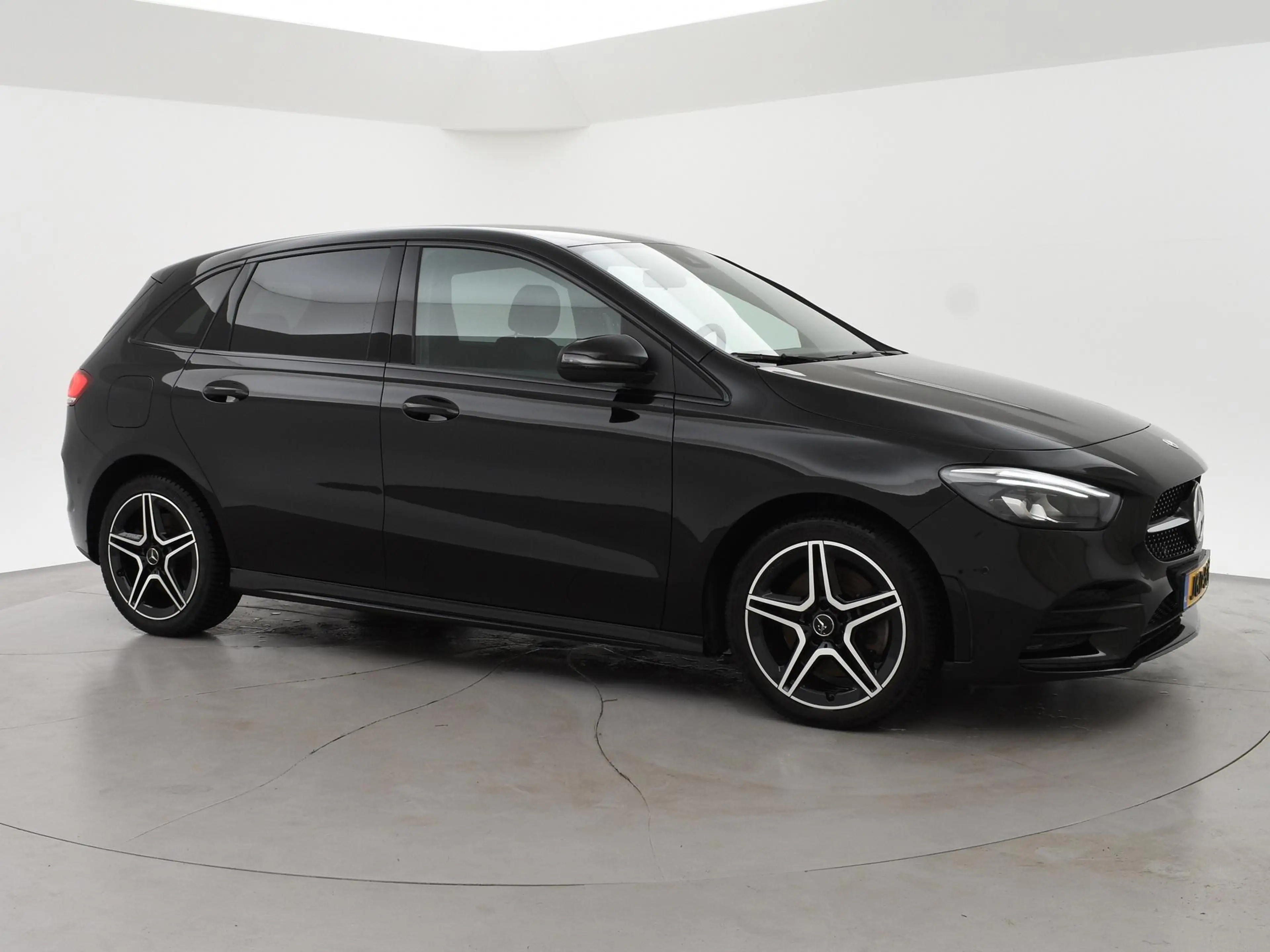 Mercedes-Benz B 250 250e 218 PK AMG NIGHT + SFEERVERLICHTING | CAMERA — photo 25