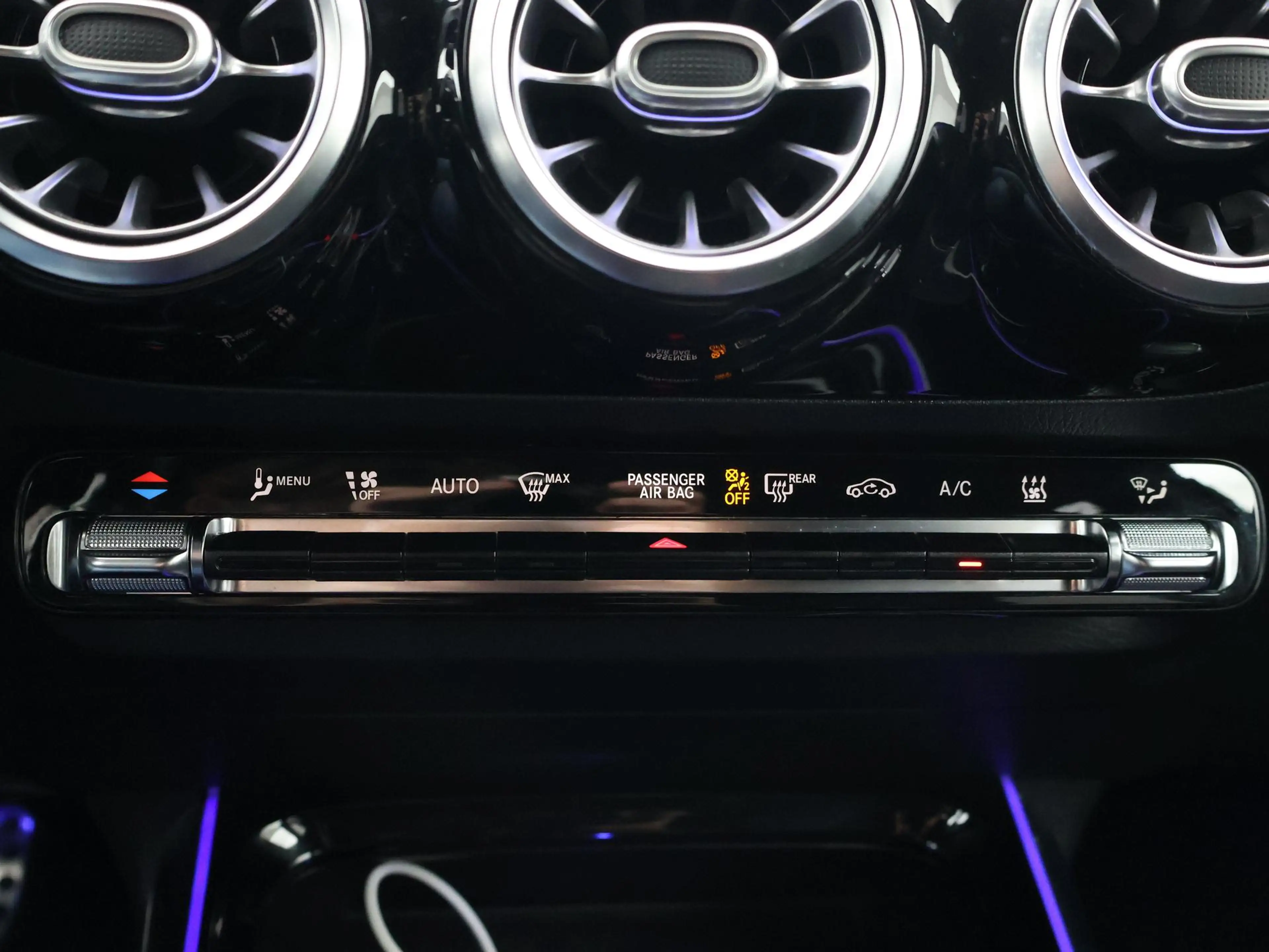 Mercedes-Benz B 250 250e 218 PK AMG NIGHT + SFEERVERLICHTING | CAMERA — photo 50