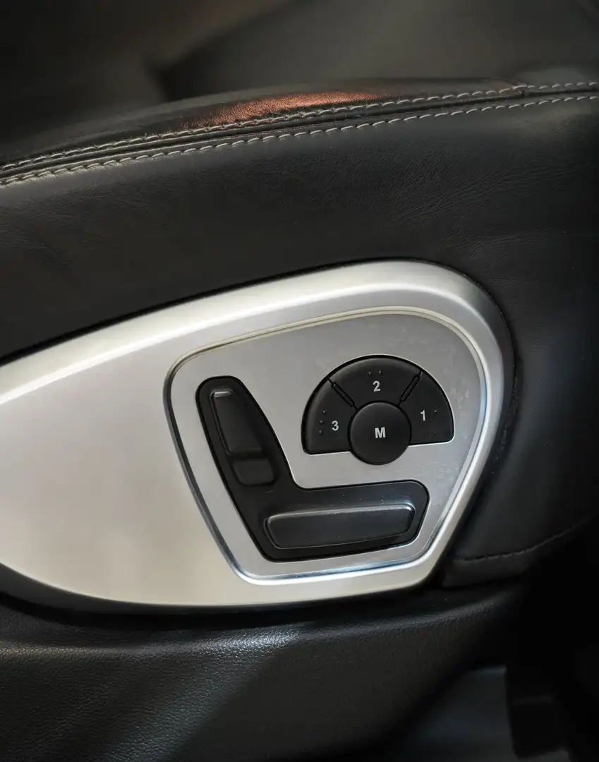 Mercedes-Benz ML 500 4MATIC Plateado - 2