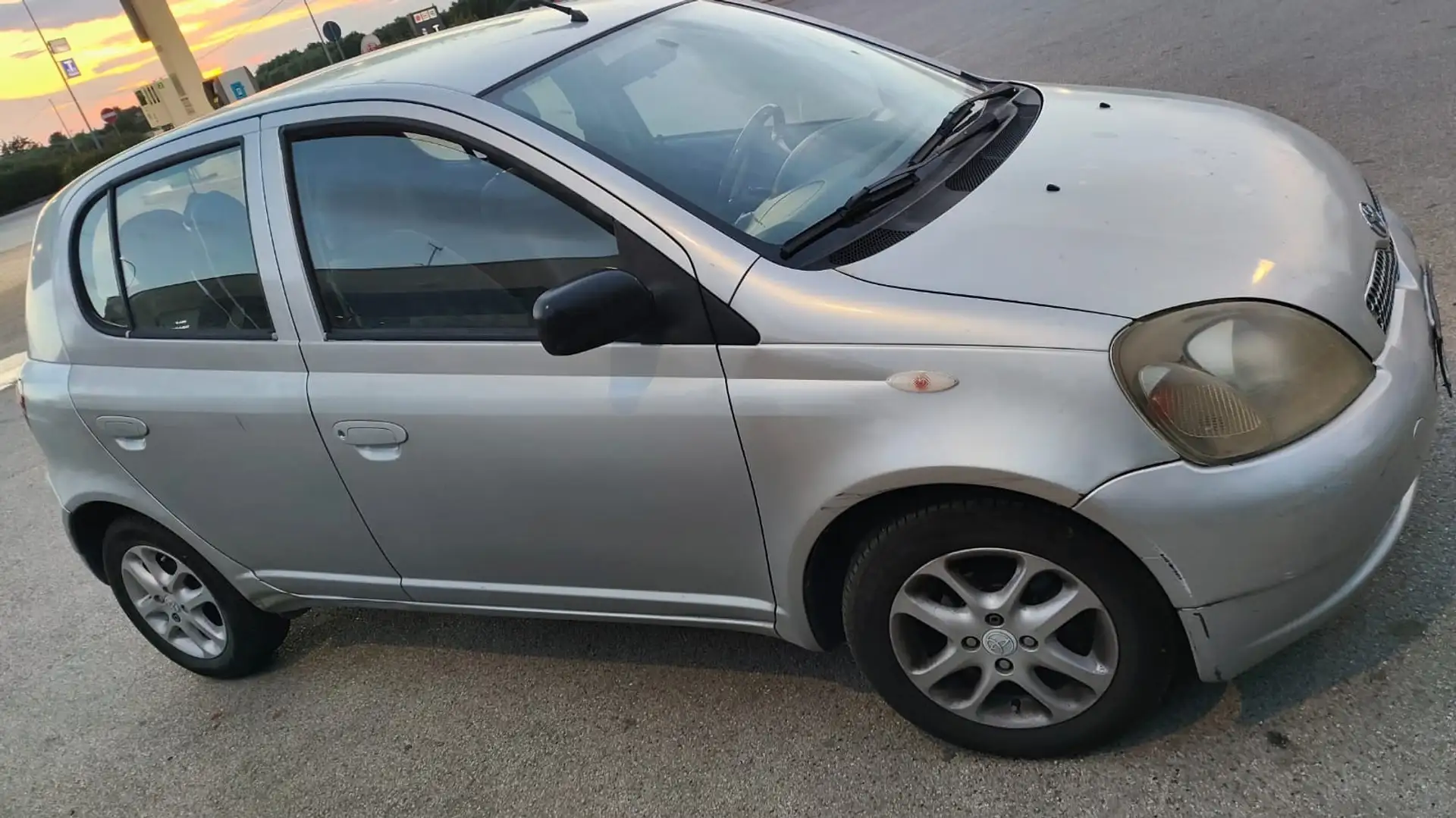 Toyota Yaris 5p 1.0 - 2