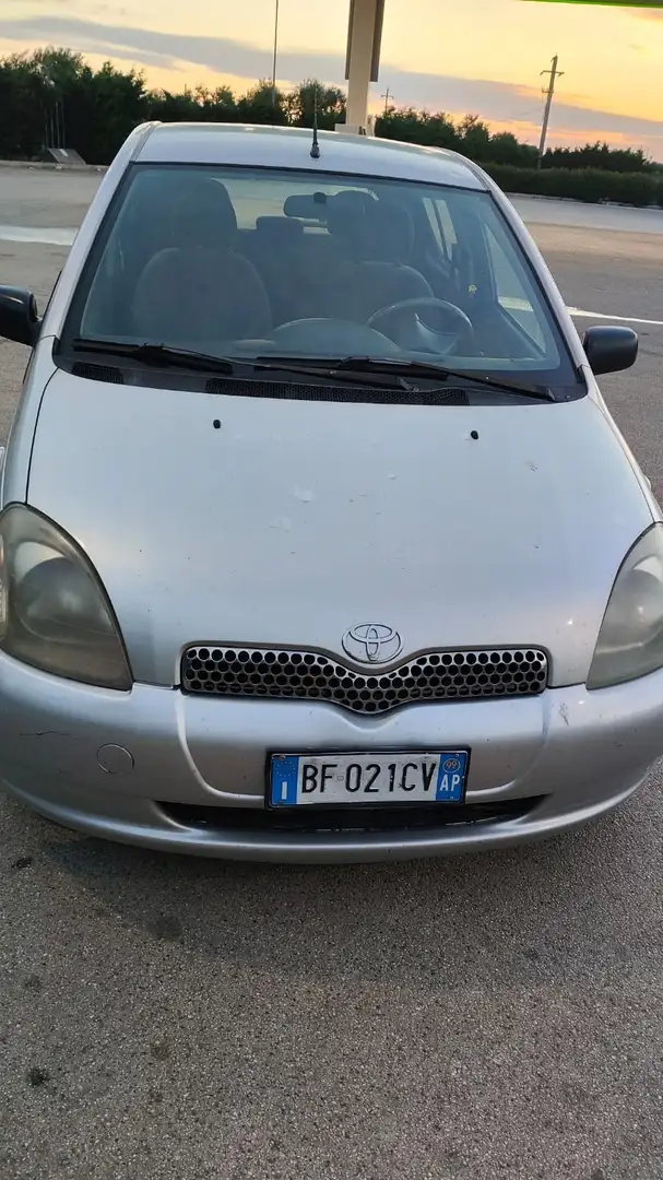 Toyota Yaris 5p 1.0 - 1