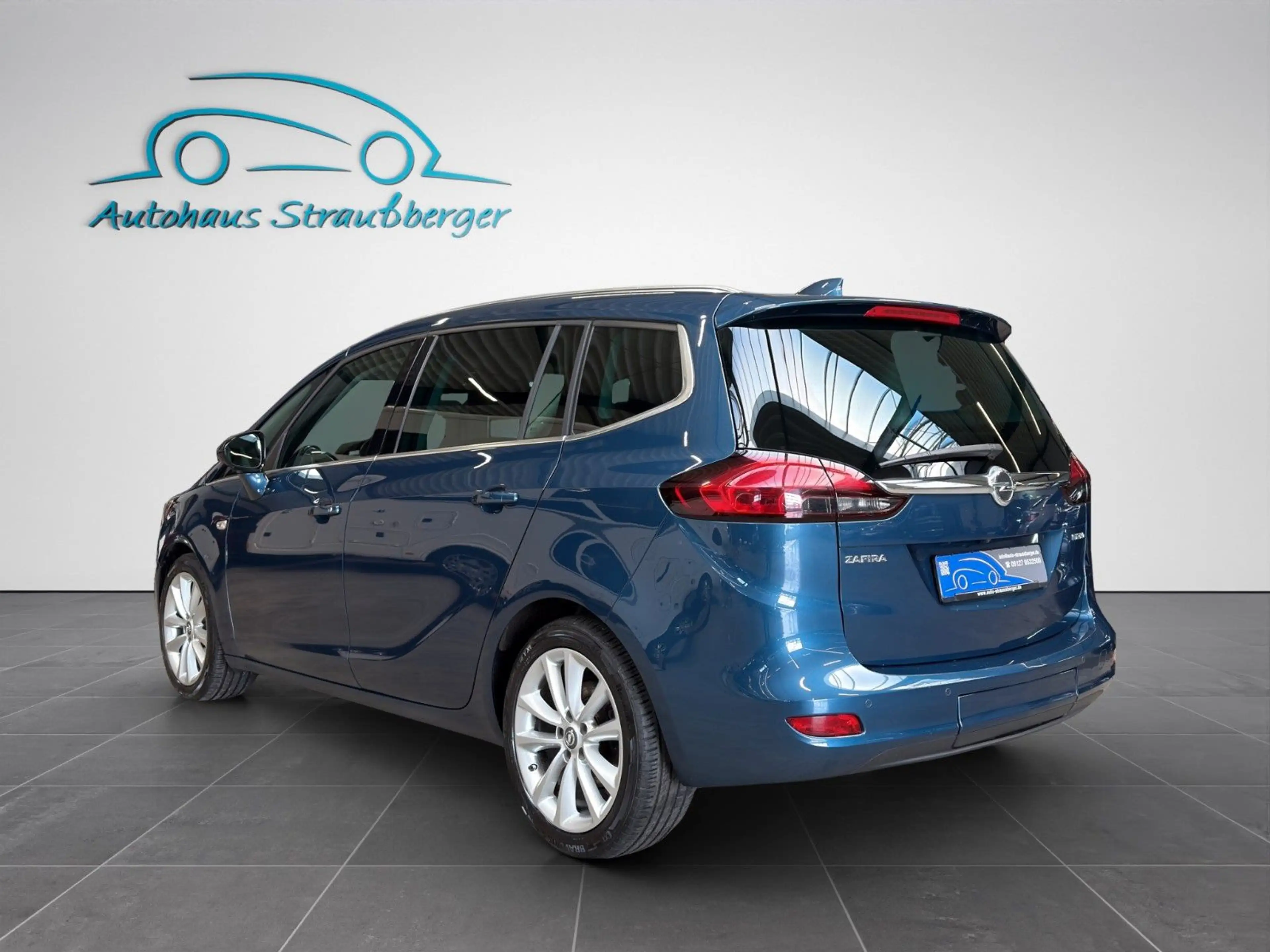 Opel Zafira C Tourer Business Innovation — photo 4
