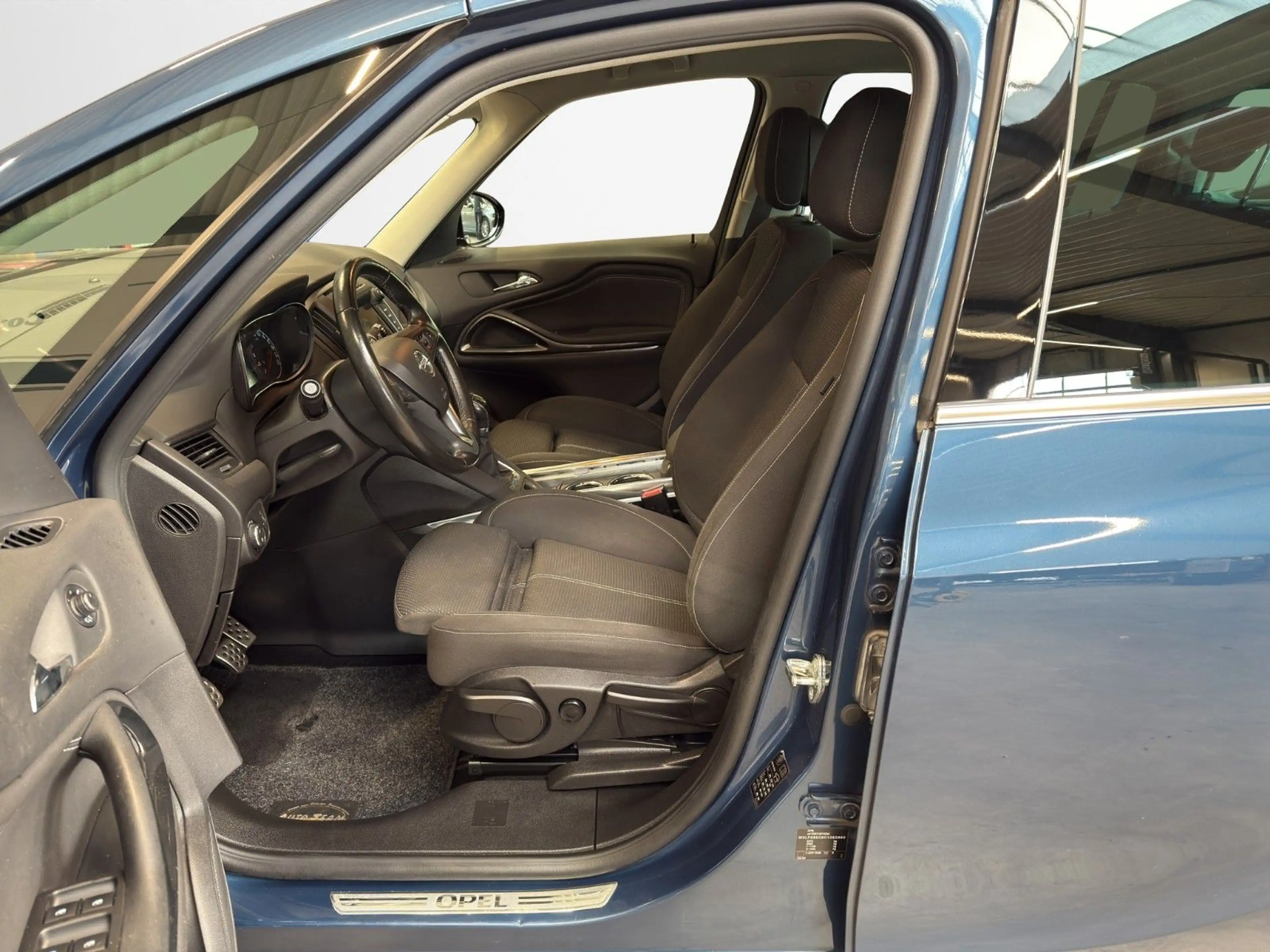Opel Zafira C Tourer Business Innovation — photo 8