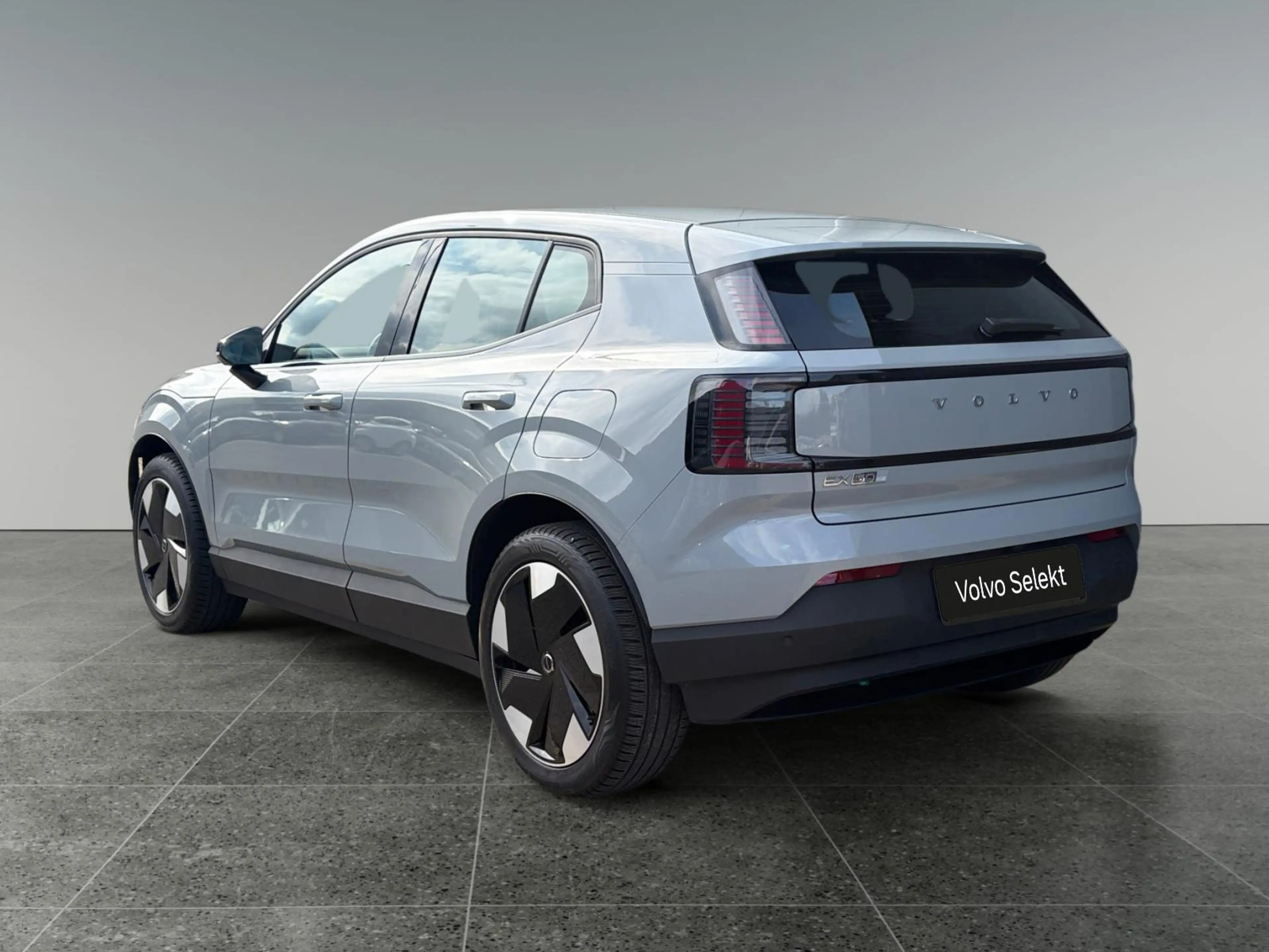 Volvo EX30 Single Motor Extended Range Plus 69 kWh | Stoelver — photo 3