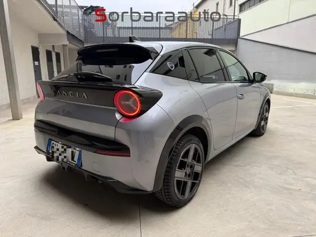 Lancia Ypsilon view 5