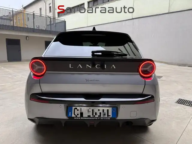 Lancia Ypsilon view 4