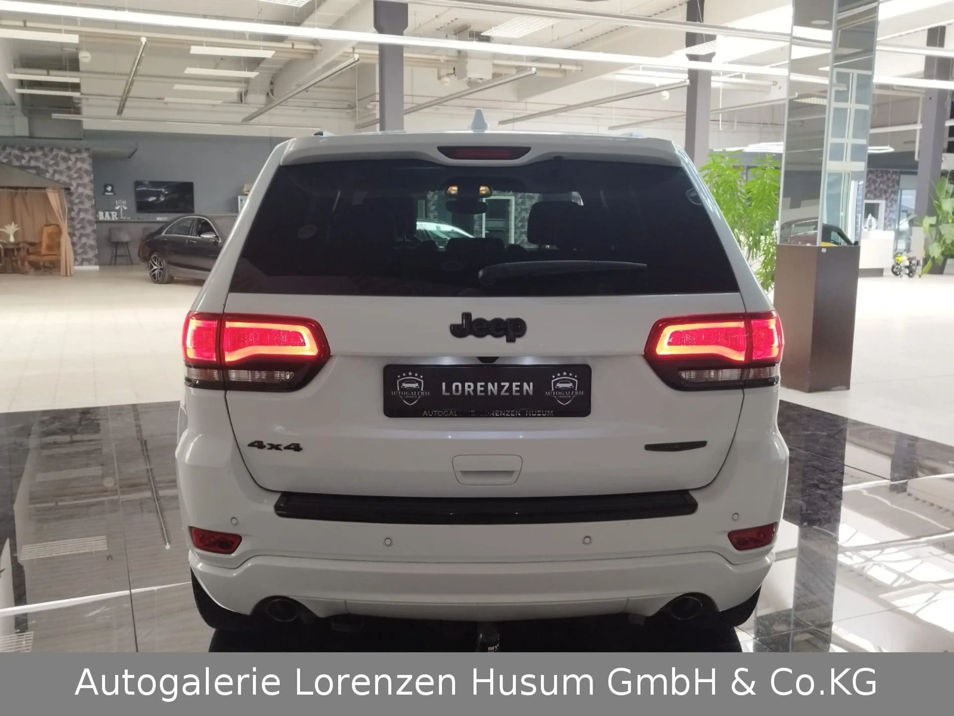 Jeep Grand Cherokee -Limited 4x4 — photo 8