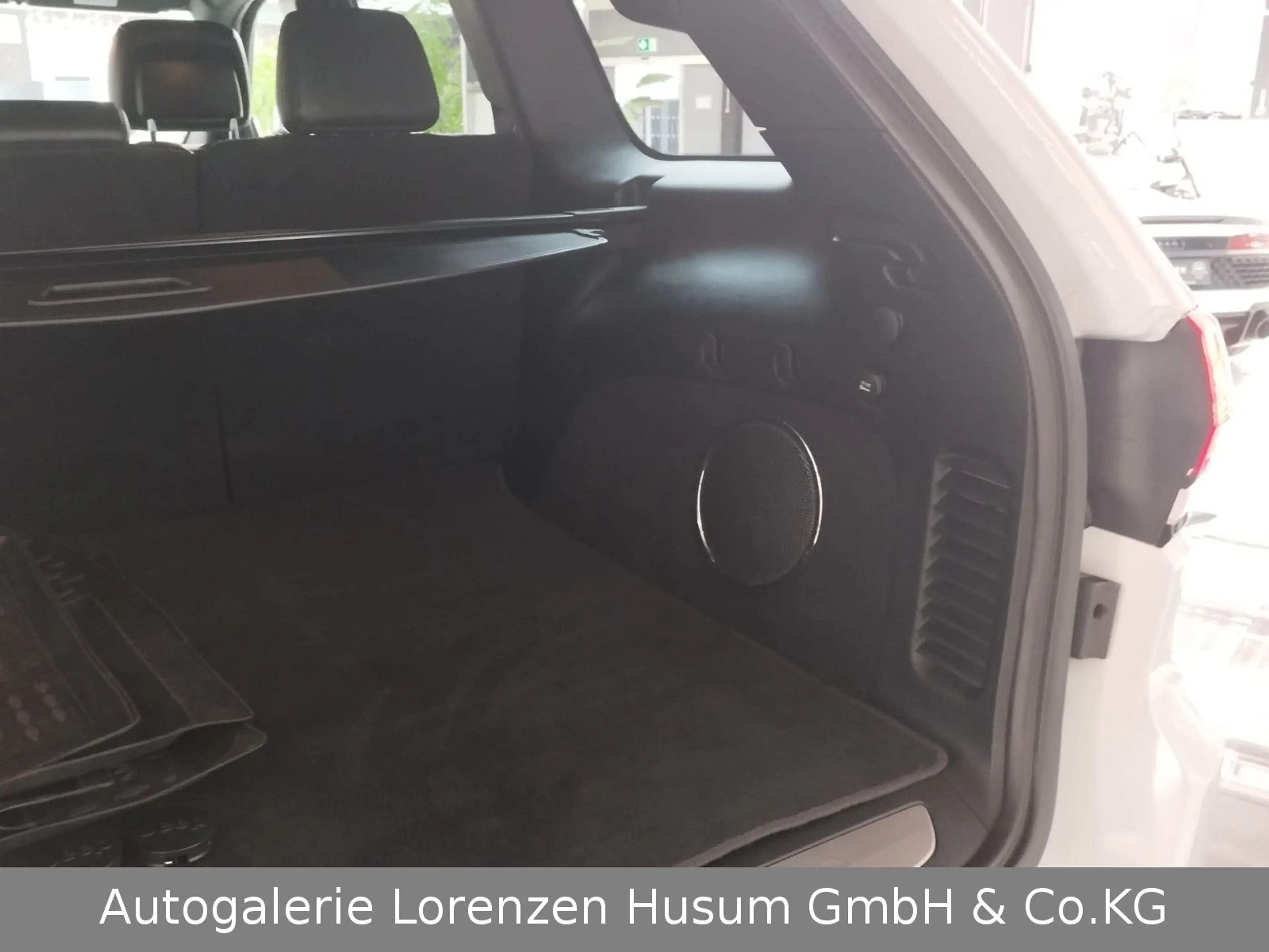 Jeep Grand Cherokee -Limited 4x4 — photo 11