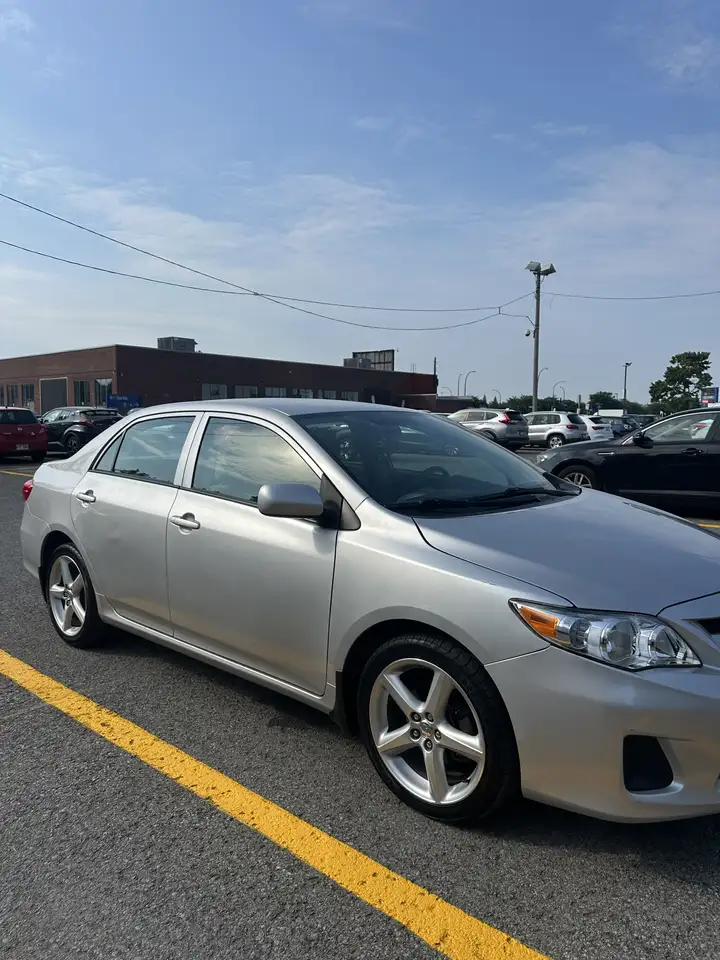a Corolla photo a Corolla