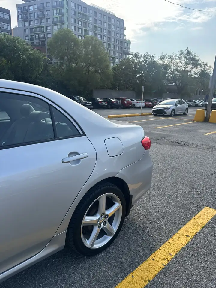 a Corolla photo a Corolla
