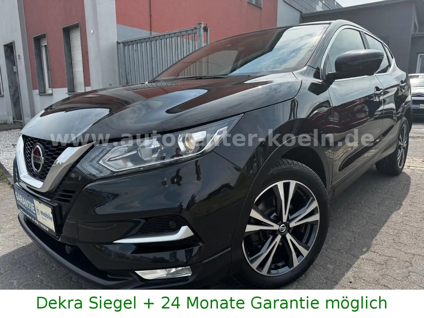 Nissan Qashqai N-Connecta 1.3 App.LED.Navi.PDC.1-Hand Schwarz - 1