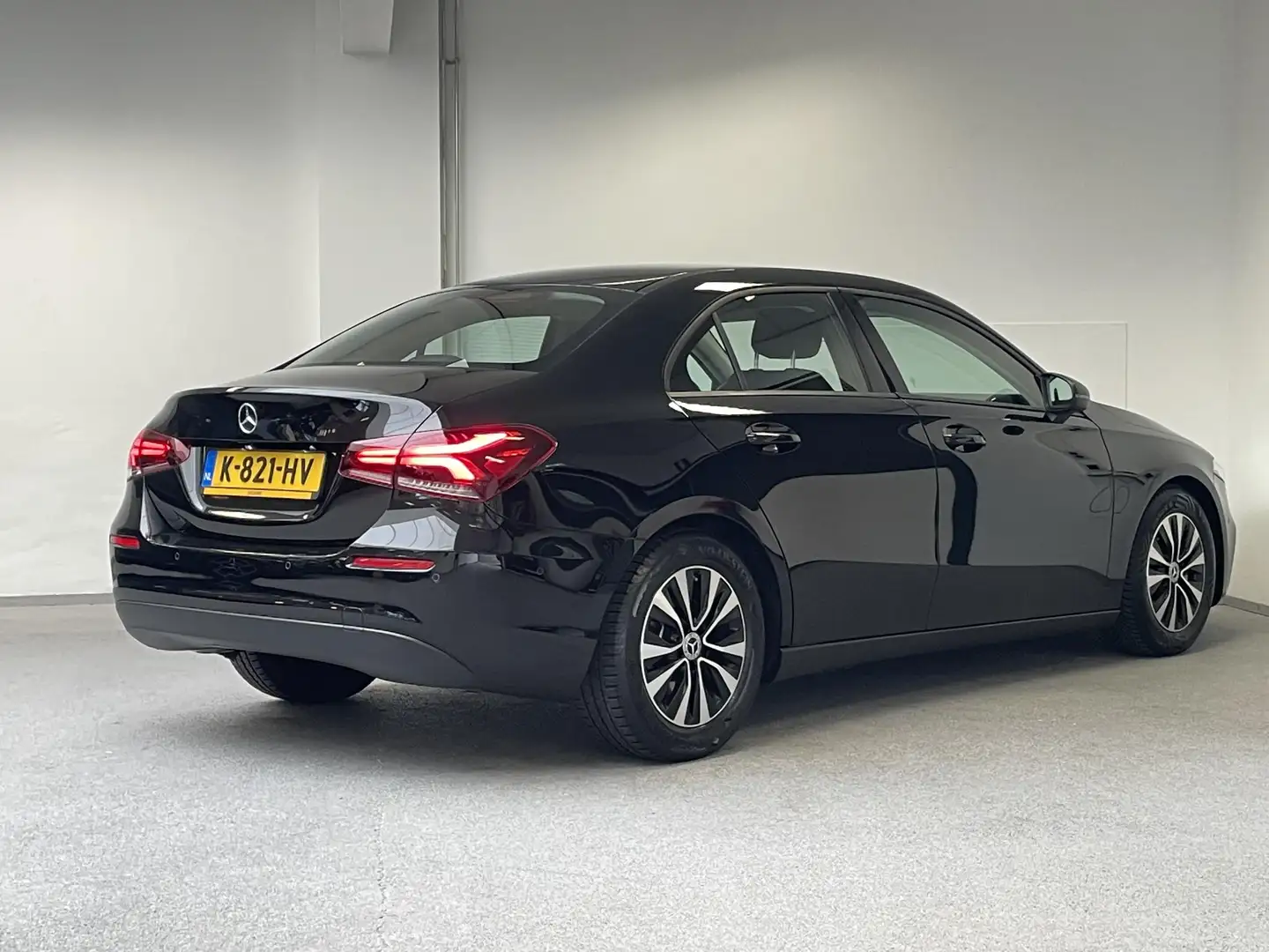 Mercedes-Benz A 200 Business Solution | 1e-EIG. | WIDESCREEN | LED | S Noir - 2