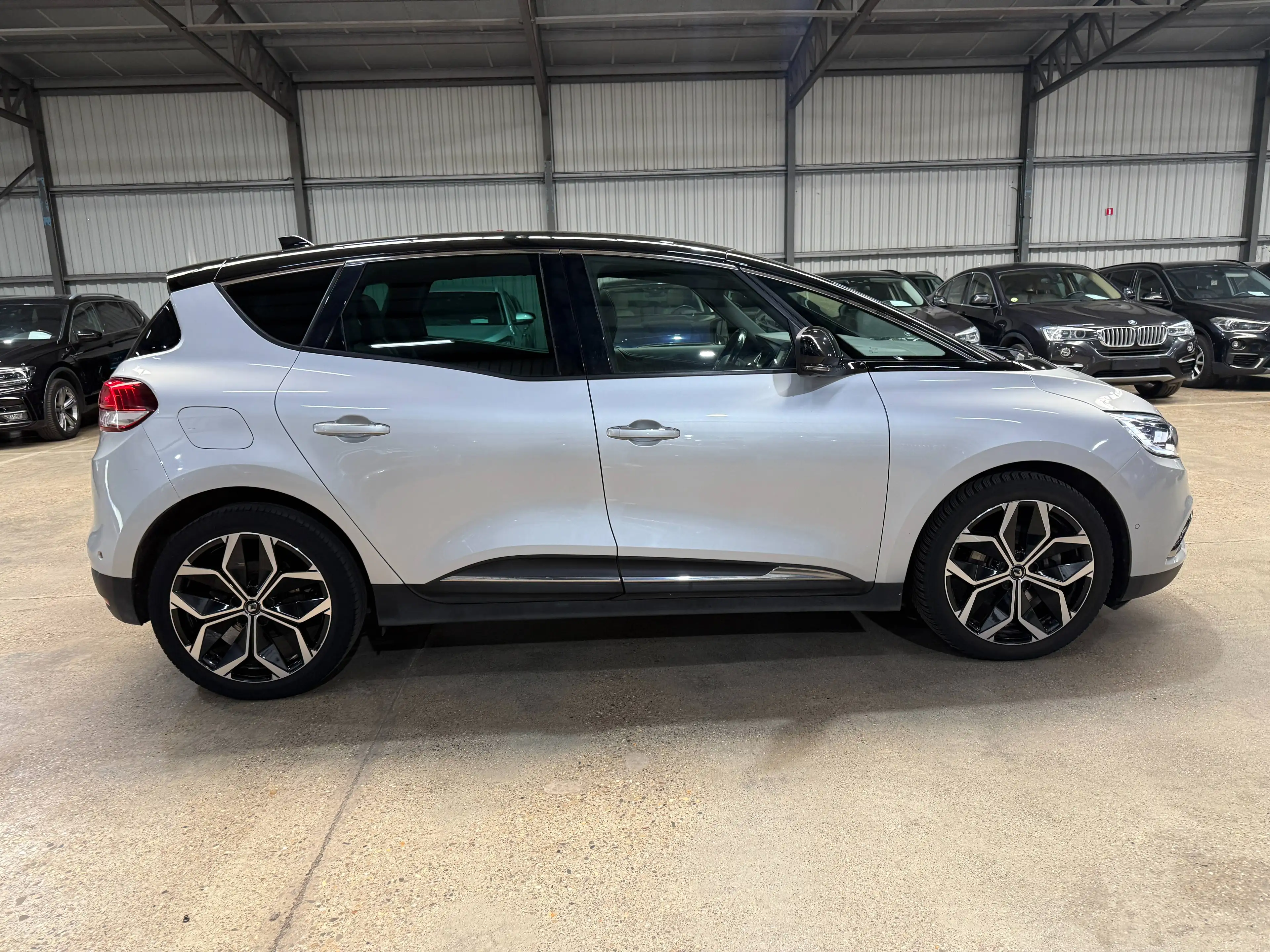 Renault Scenic Scenic 1.33 TCe Intens GPF — photo 8