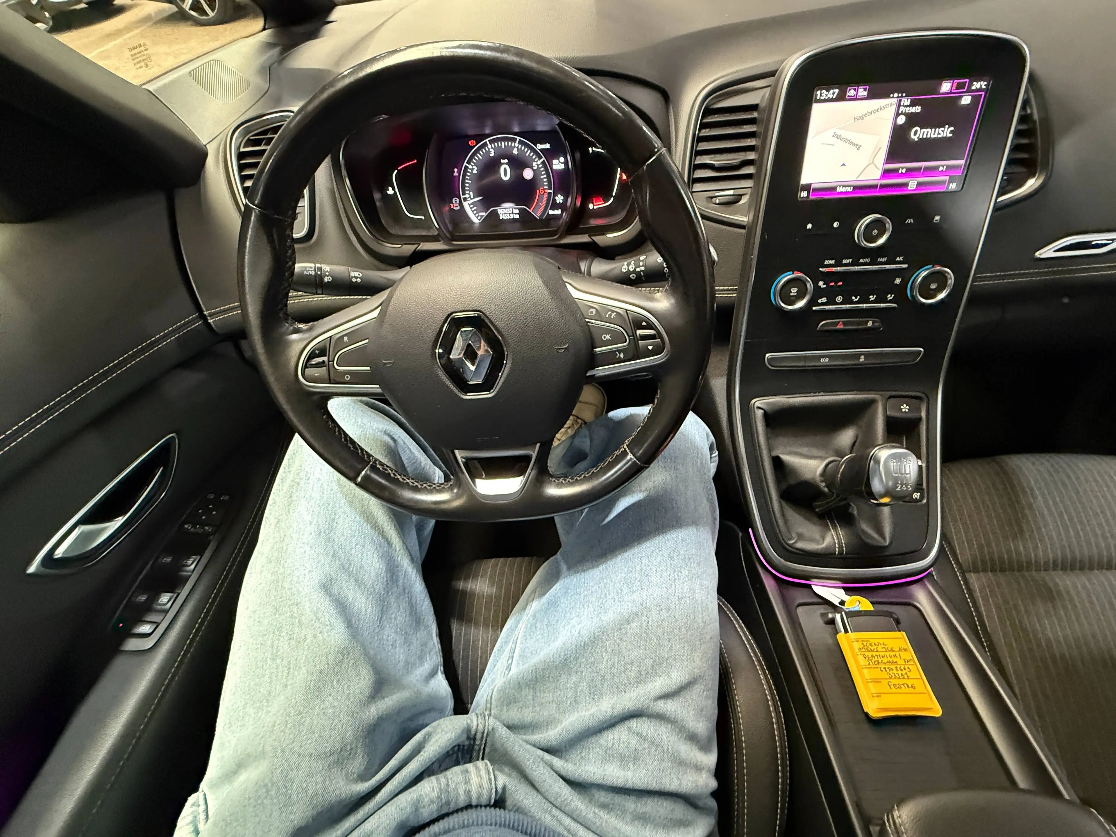 Renault Scenic Scenic 1.33 TCe Intens GPF — photo 13