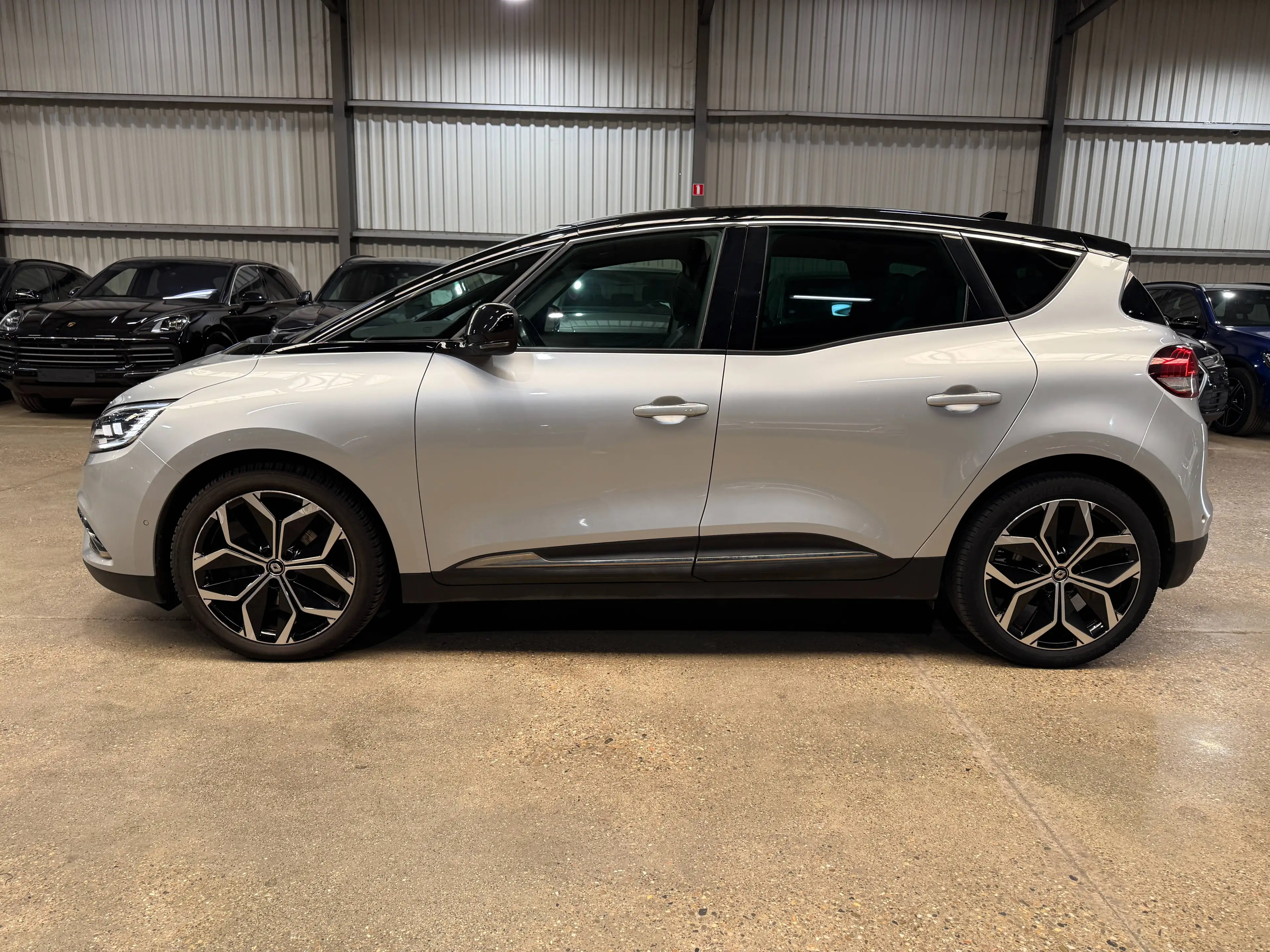 Renault Scenic Scenic 1.33 TCe Intens GPF — photo 4