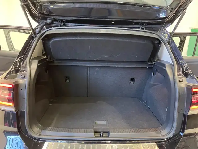 Volkswagen T-Cross view 13
