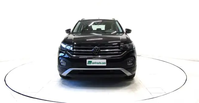 Volkswagen T-Cross view 2