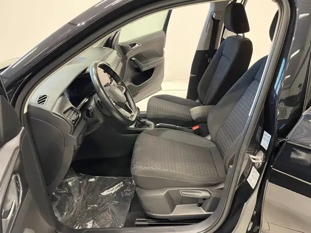 Volkswagen T-Cross view 6