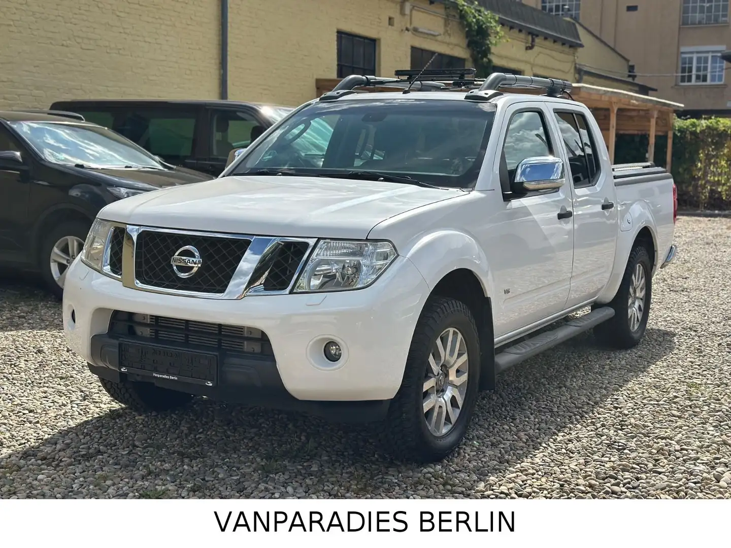 Nissan Navara Pickup Double Cab LE V6 4x4 LB/Aut./AHK Blanc - 2