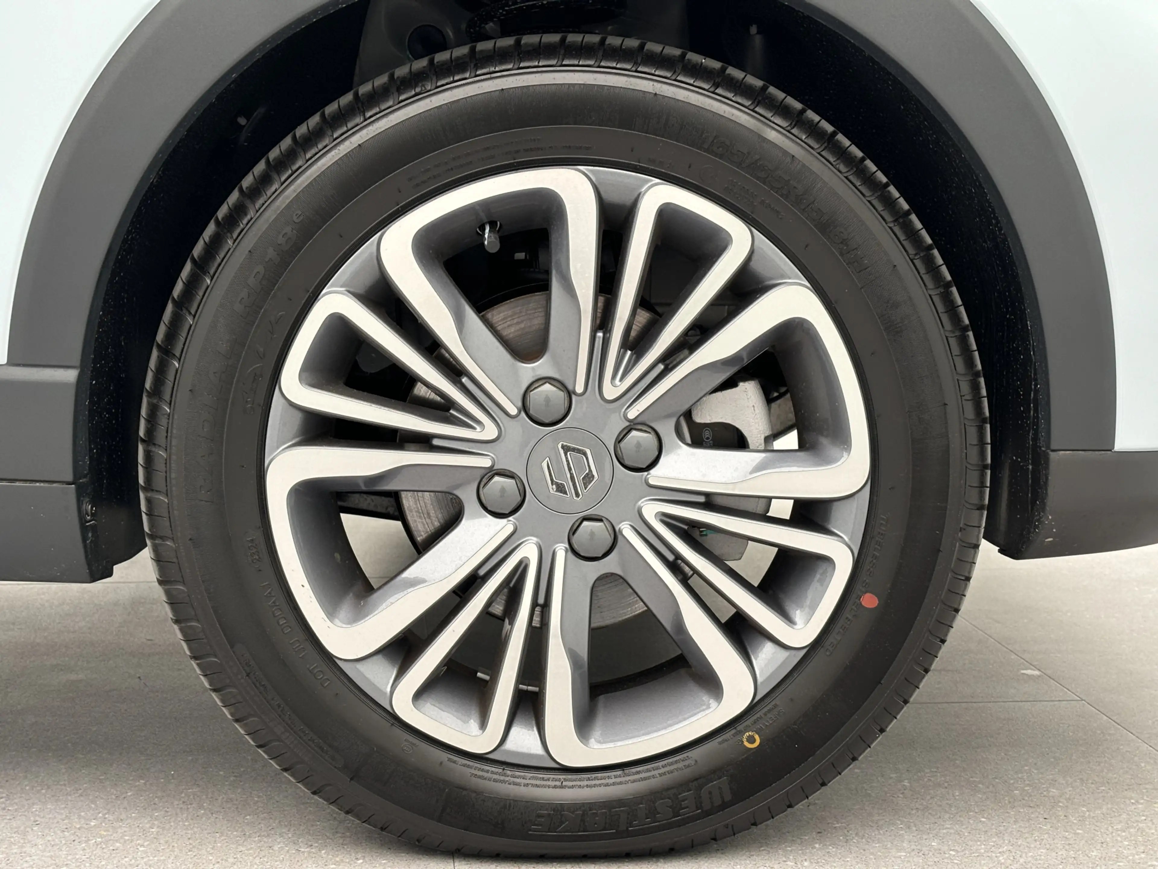 Leapmotor T03 Design 37.3 kWh Volledig Elektrisch met 265 km WLT — photo 12